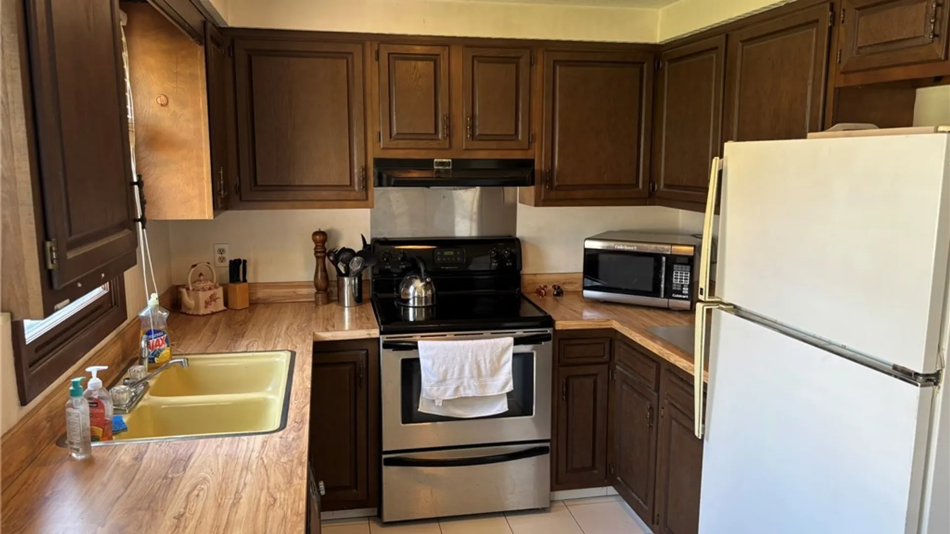 Property at 41 French Lea Road, West Seneca, NY 14224 2