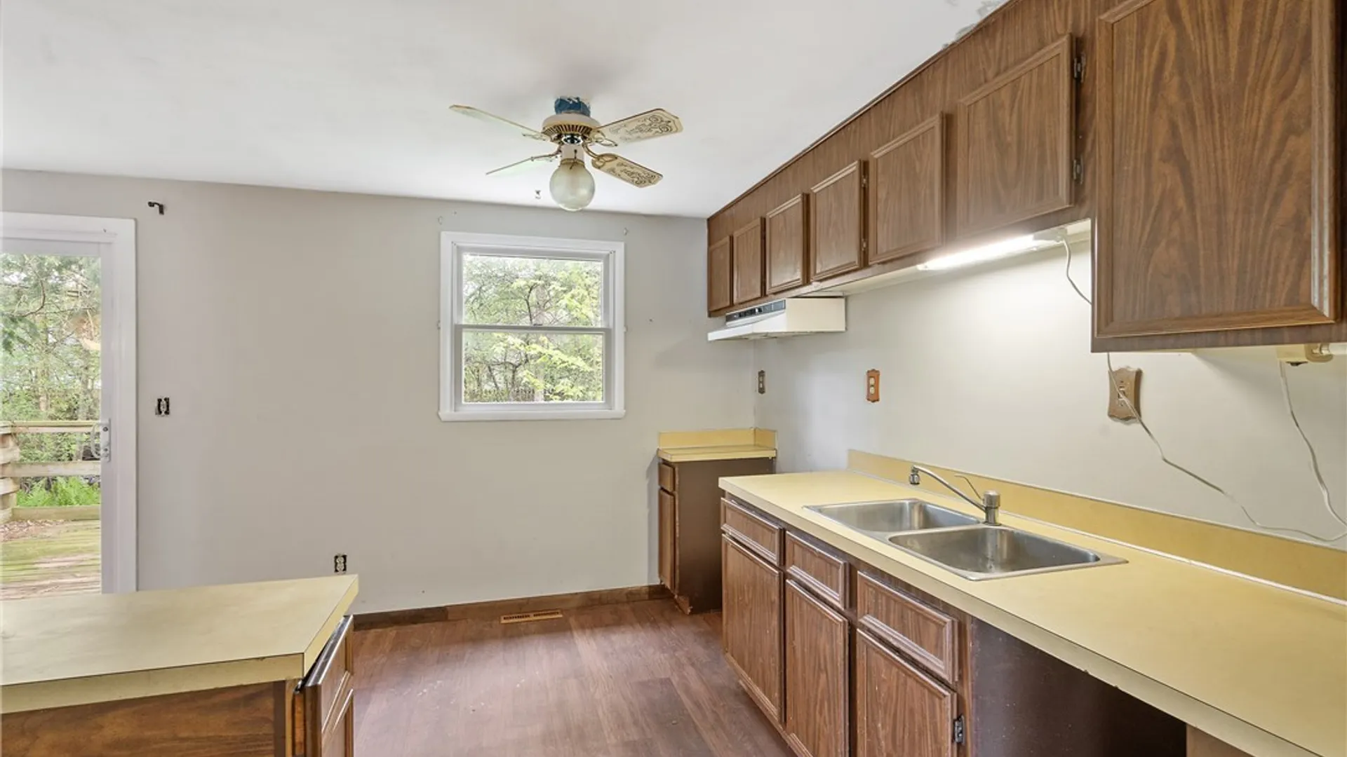 Property at 4254 Vine Meadow Road, Clay, NY 13090 11