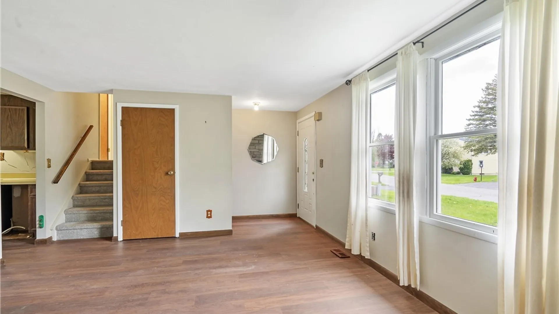 Property at 4254 Vine Meadow Road, Clay, NY 13090 3