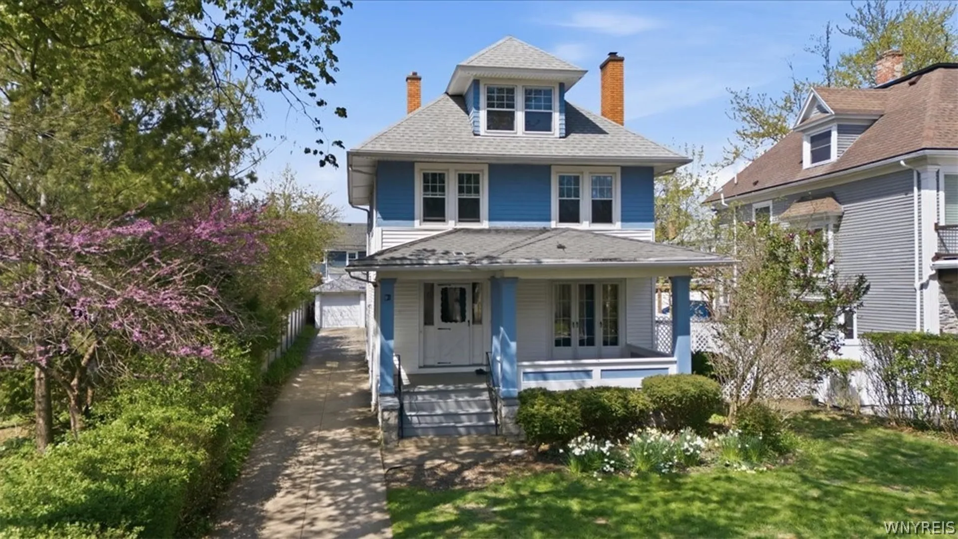 Property at 98 Tillinghast Place, Buffalo, NY 14216 2