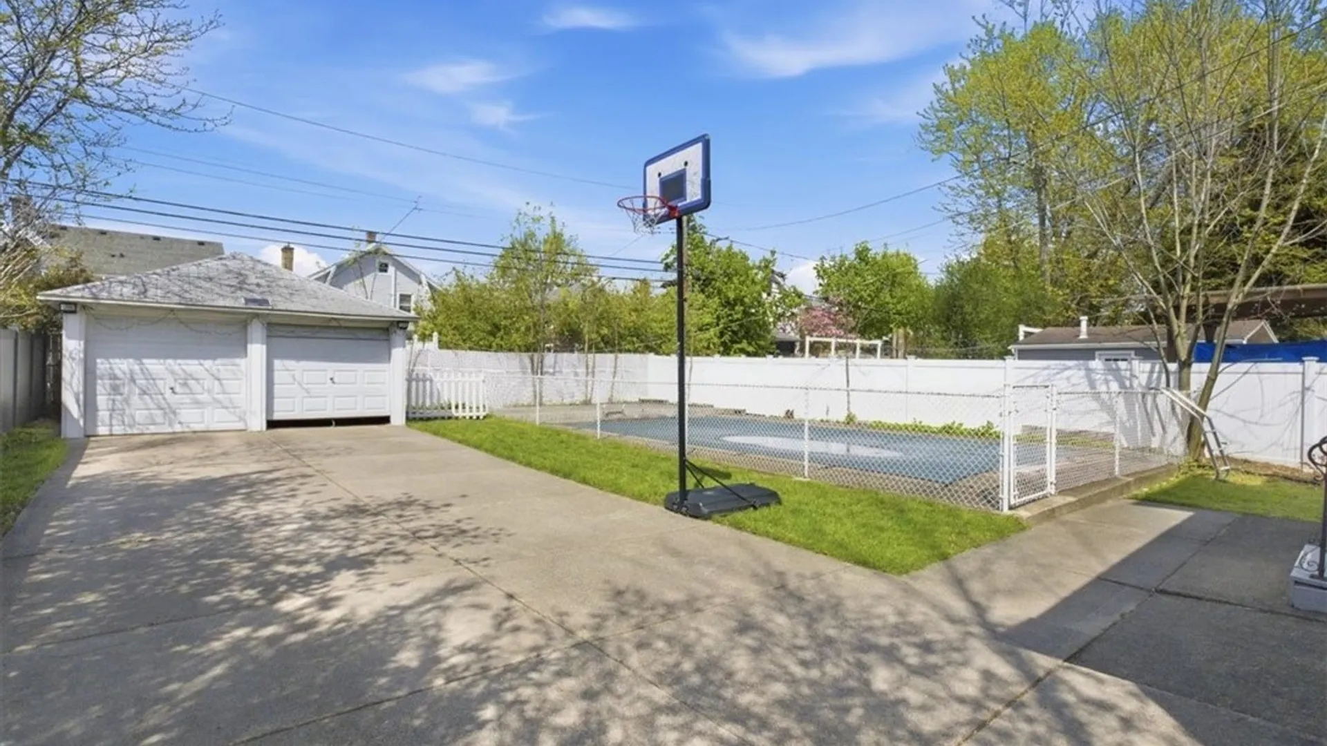 Property at 98 Tillinghast Place, Buffalo, NY 14216 35