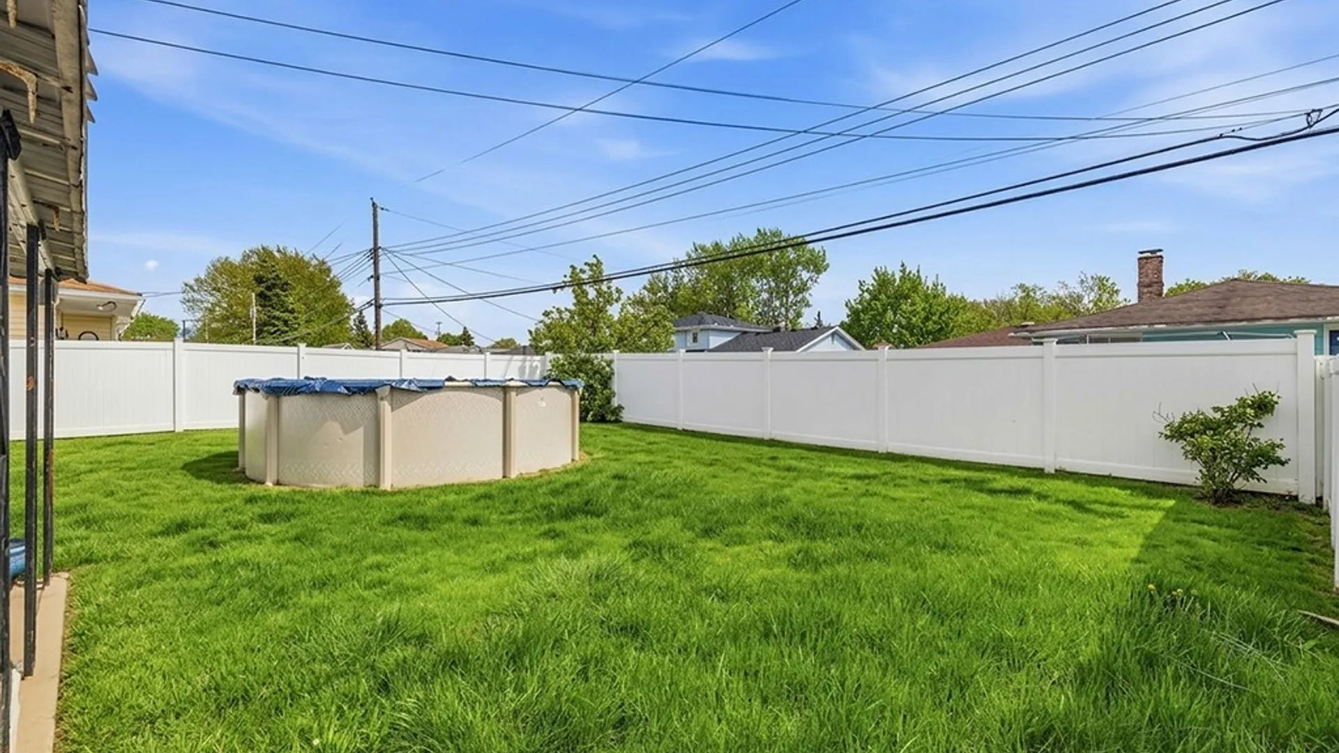 Property at 71 E Cherbourg Drive, Cheektowaga, NY 14227 7