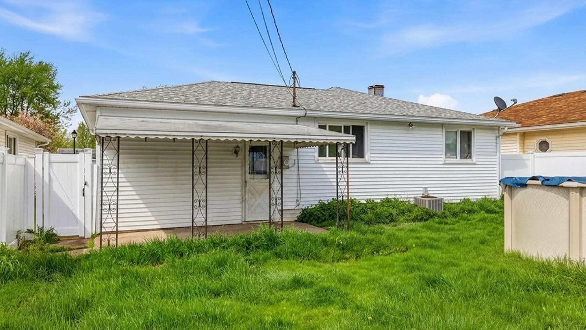 Property at 71 Cherbourg Drive, Cheektowaga, NY 14227 4