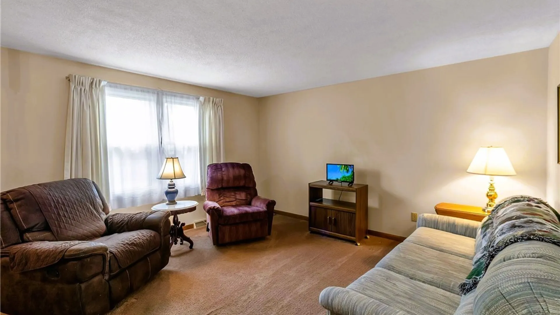 Property at 275 Wimbledon Court, West Seneca, NY 14224 10