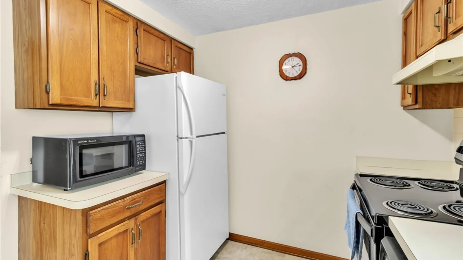 Property at 275 Wimbledon Court, West Seneca, NY 14224 21