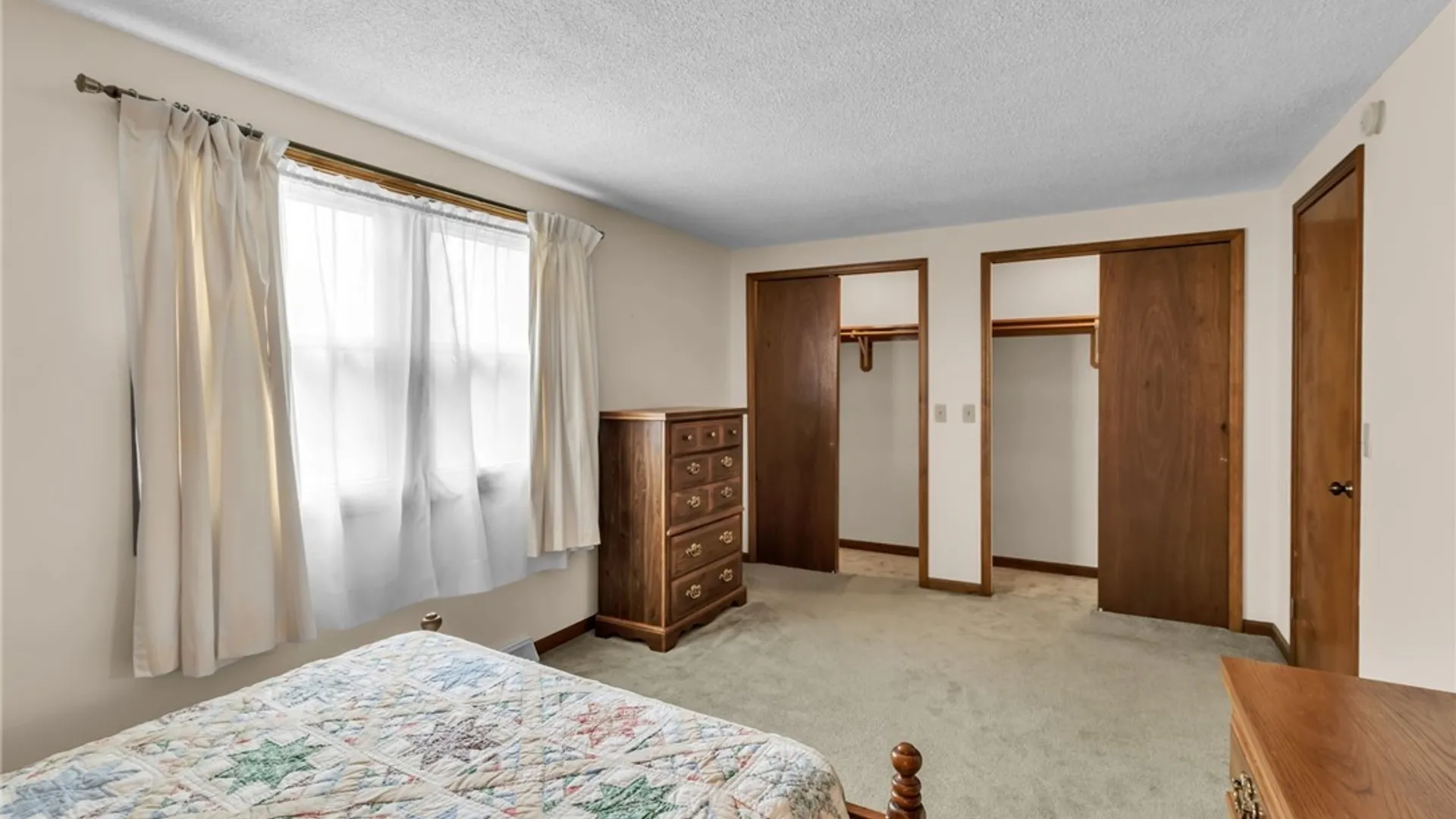 Property at 275 Wimbledon Court, West Seneca, NY 14224 32