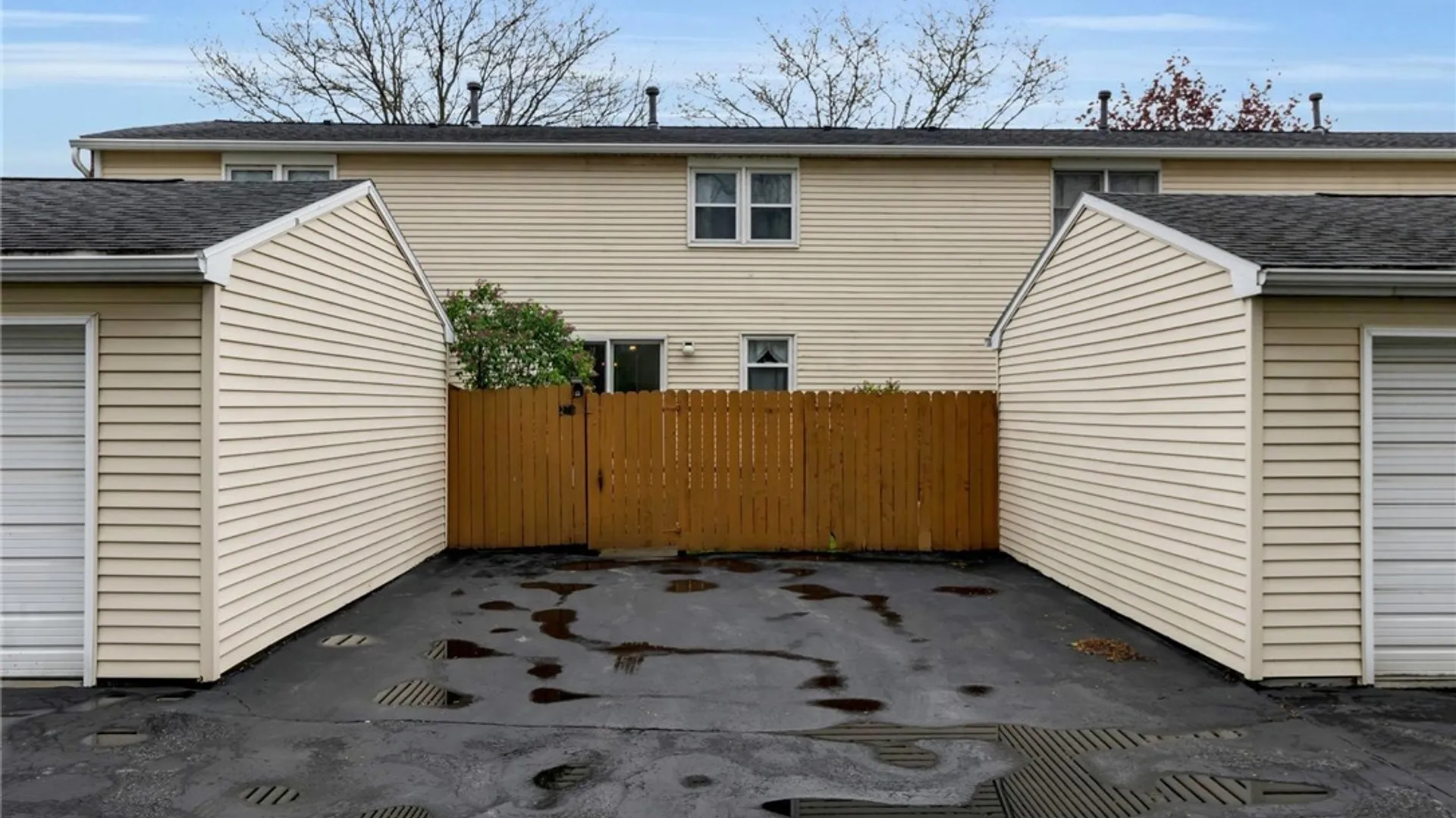 Property at 275 Wimbledon Court, West Seneca, NY 14224 5