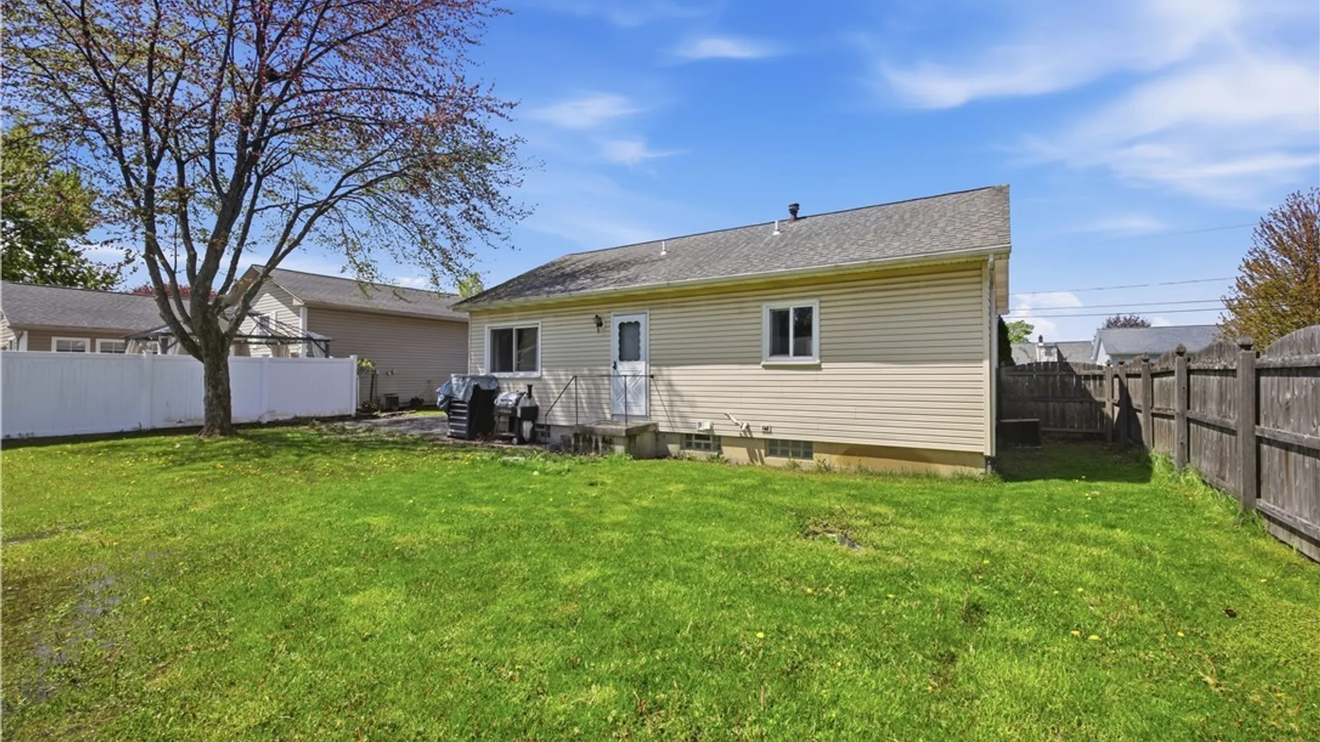 Property at 1331 102nd Street, Niagara Falls, NY 14304 22