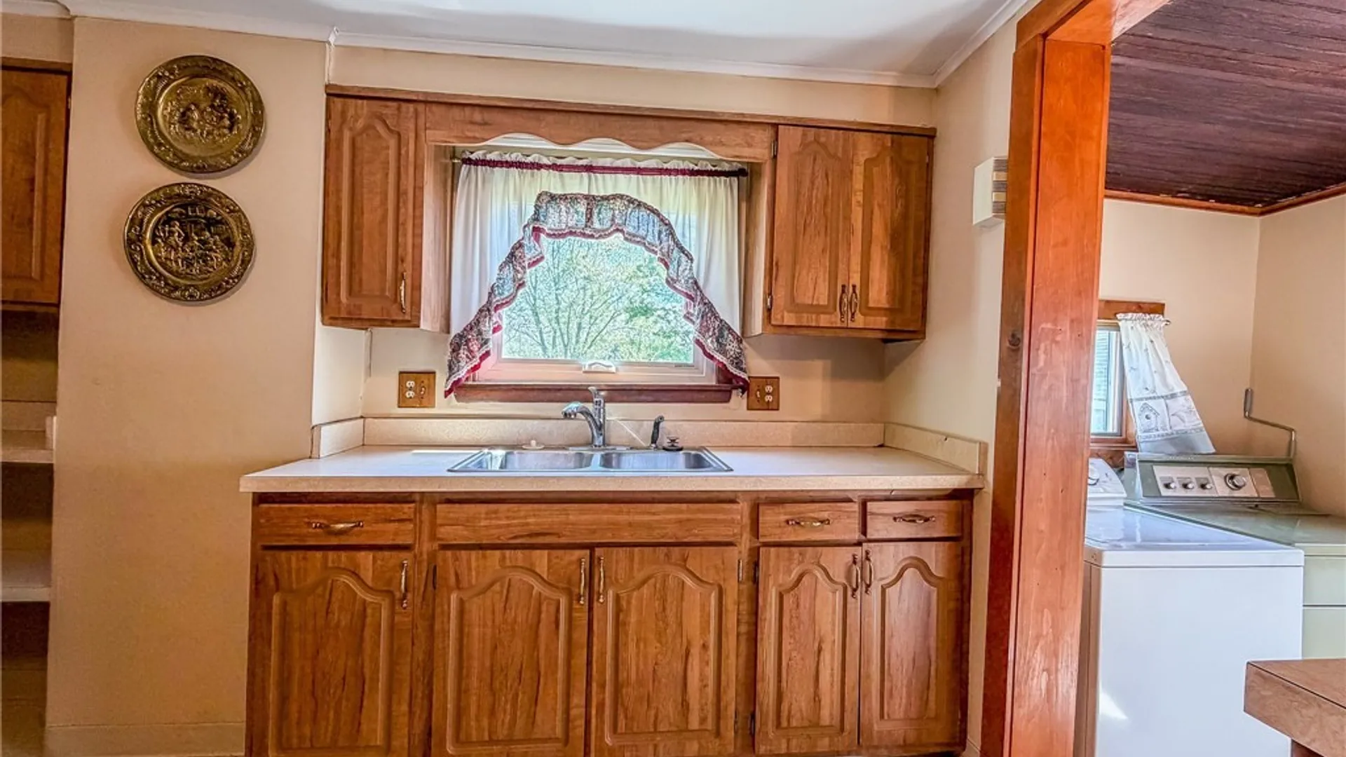Property at 250 State Street, Auburn, NY 13021 8