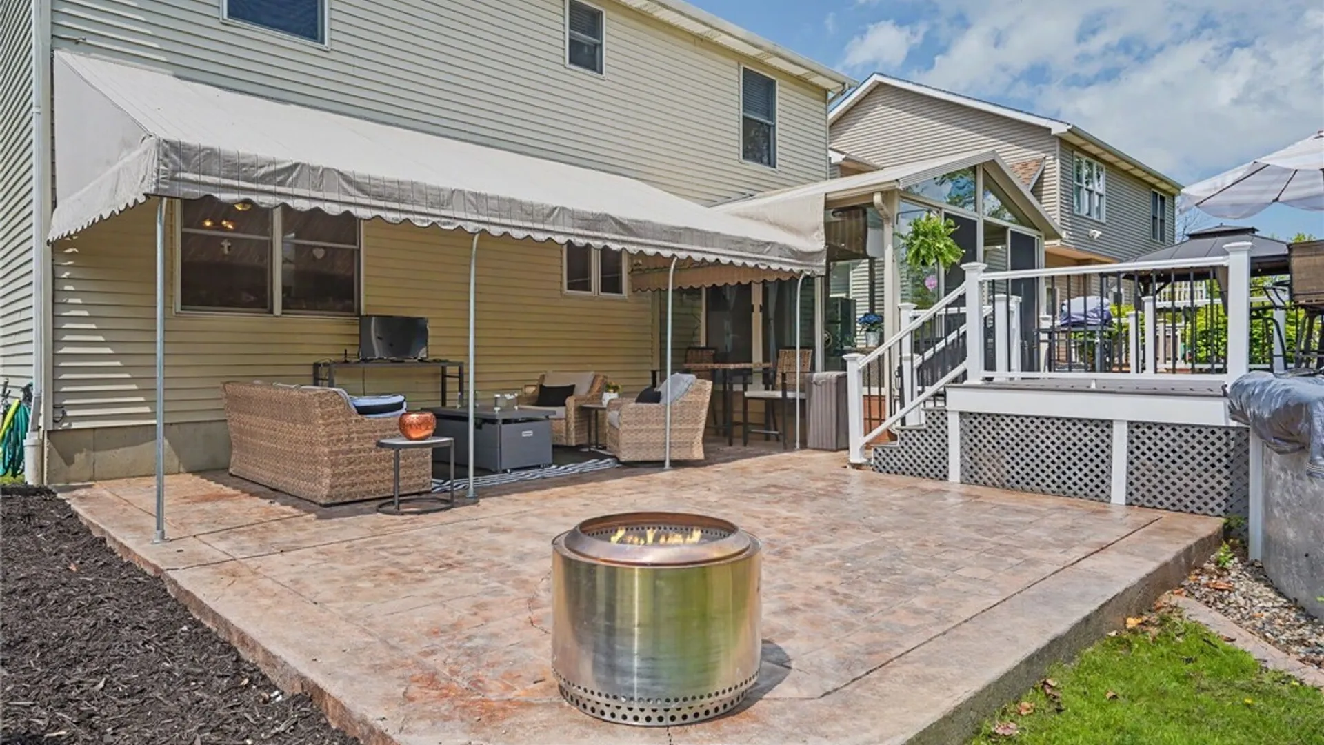 Property at 5133 Briercliff Drive, Hamburg, NY 14075 6