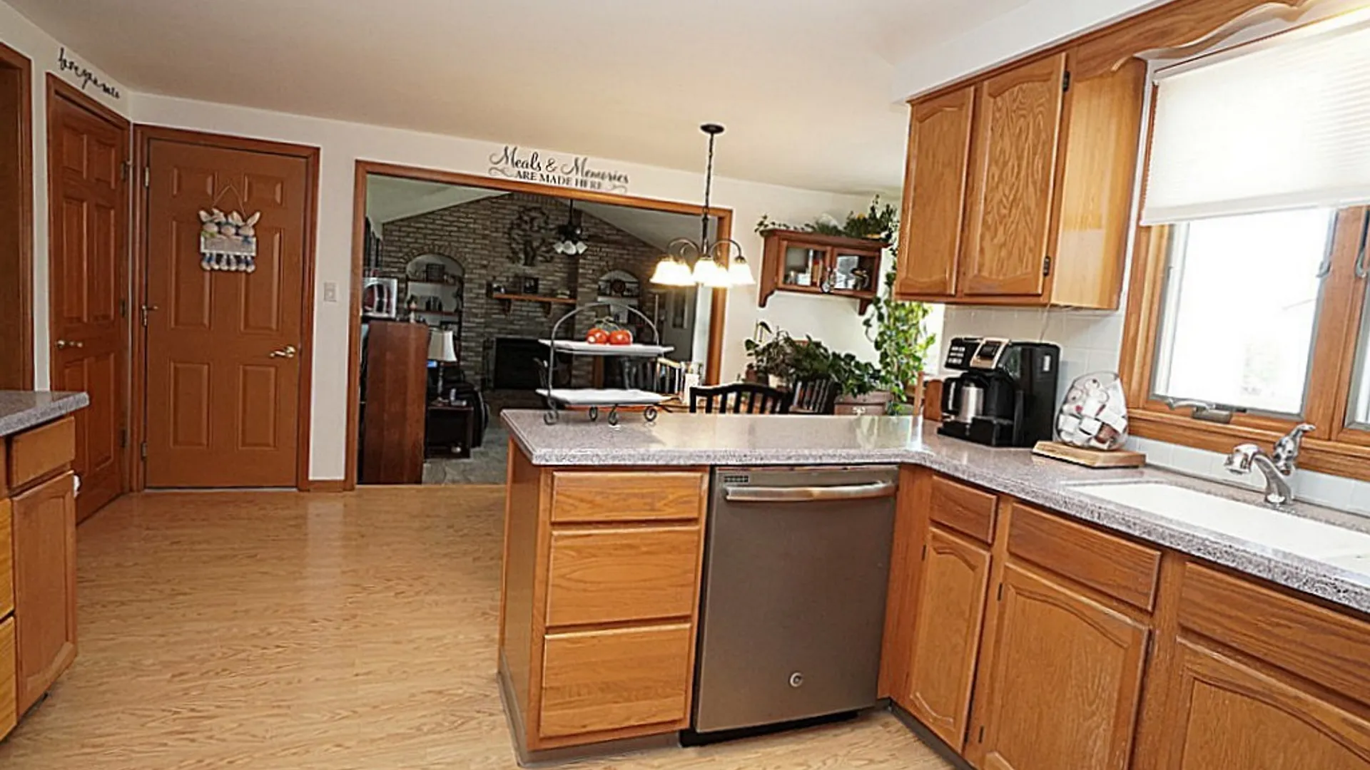 Property at 162 Angle Road, West Seneca, NY 14224 16