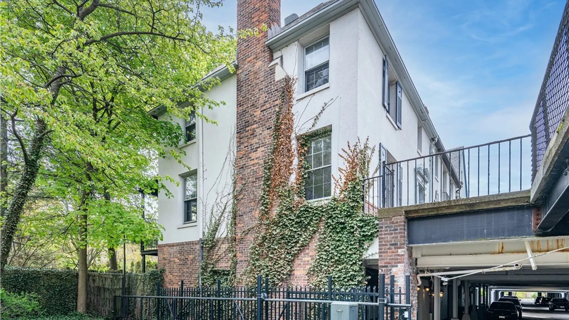 Property at 19 Mayfair Lane, Buffalo, NY 14201 33