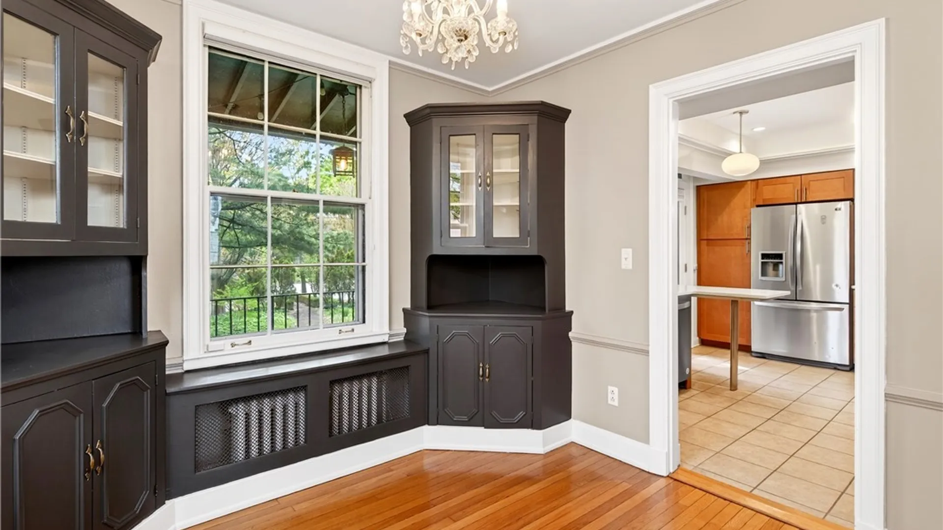Property at 19 Mayfair Lane, Buffalo, NY 14201 9