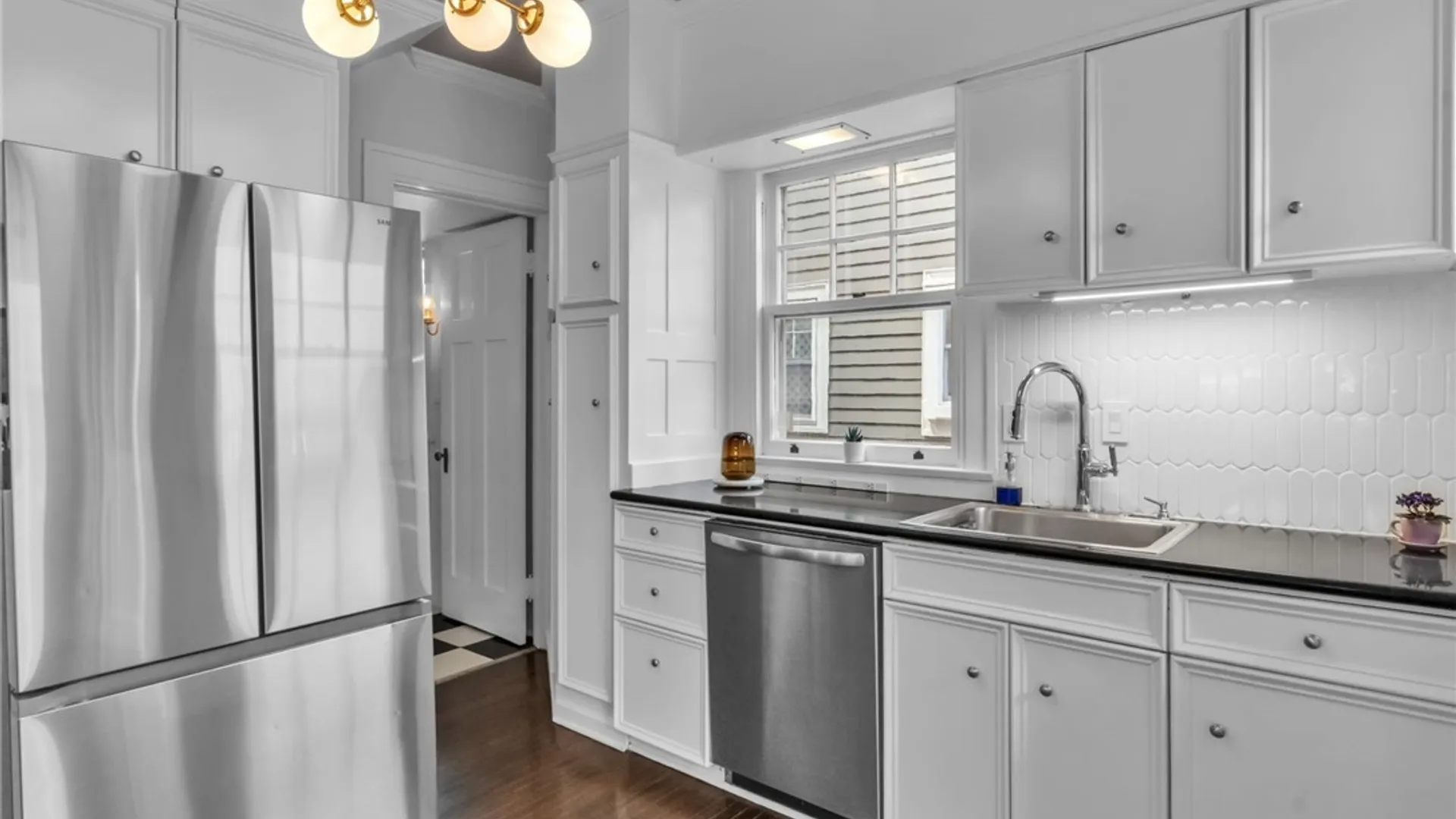 Property at 3 Clarendon Place, Buffalo, NY 14209 13