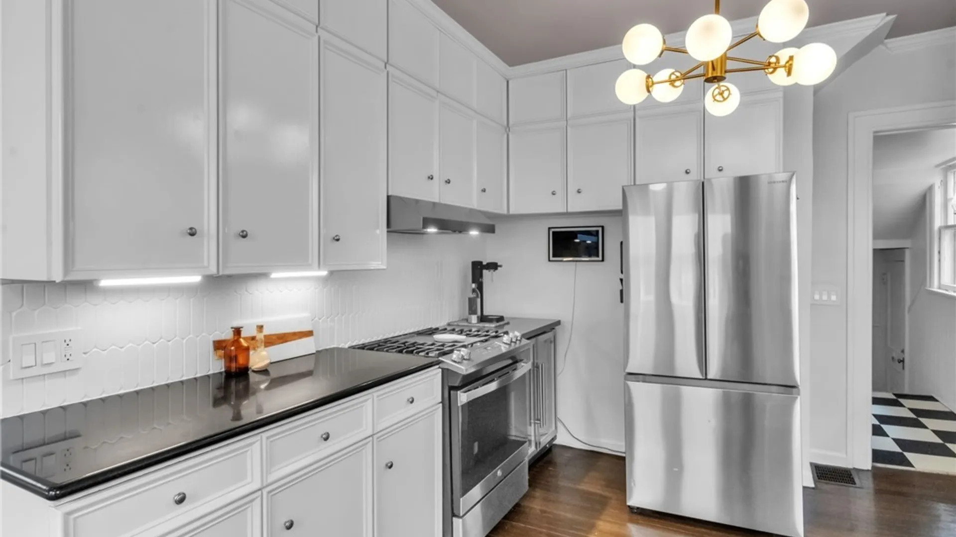 Property at 3 Clarendon Place, Buffalo, NY 14209 15