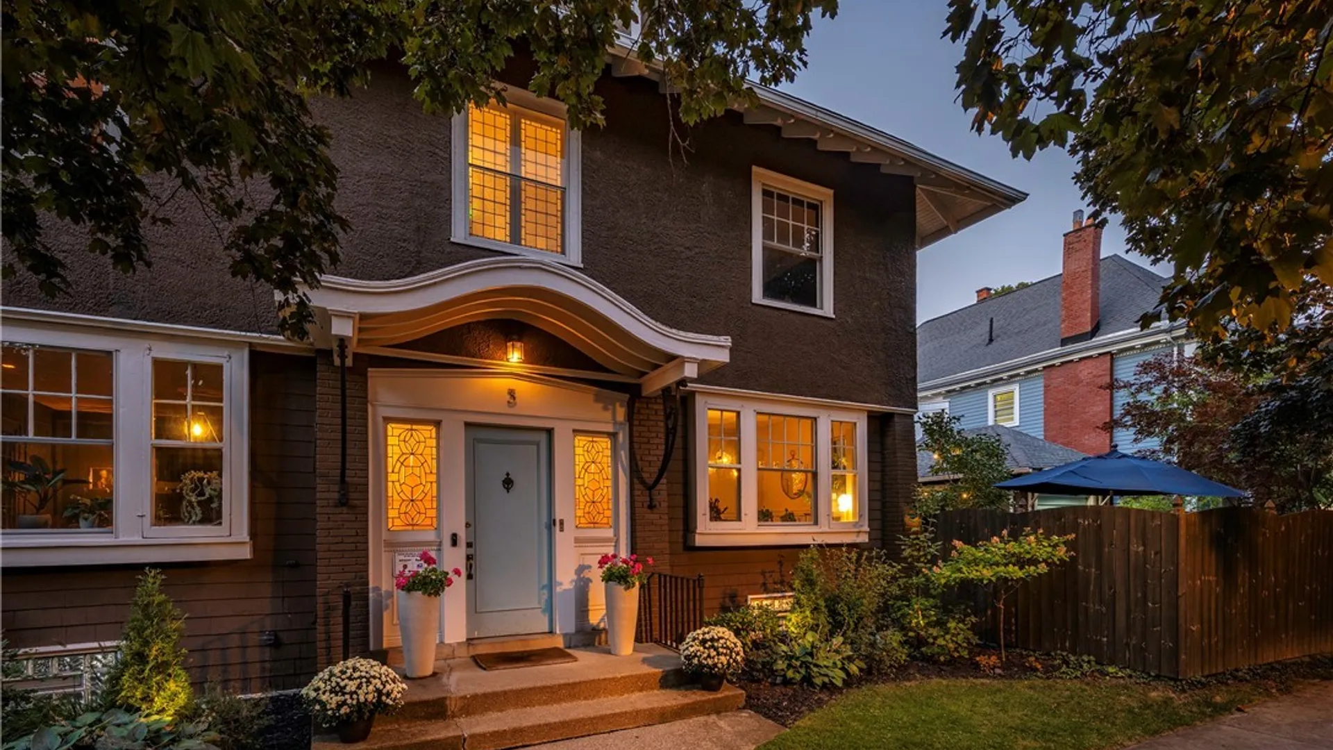 Property at 3 Clarendon Place, Buffalo, NY 14209 2