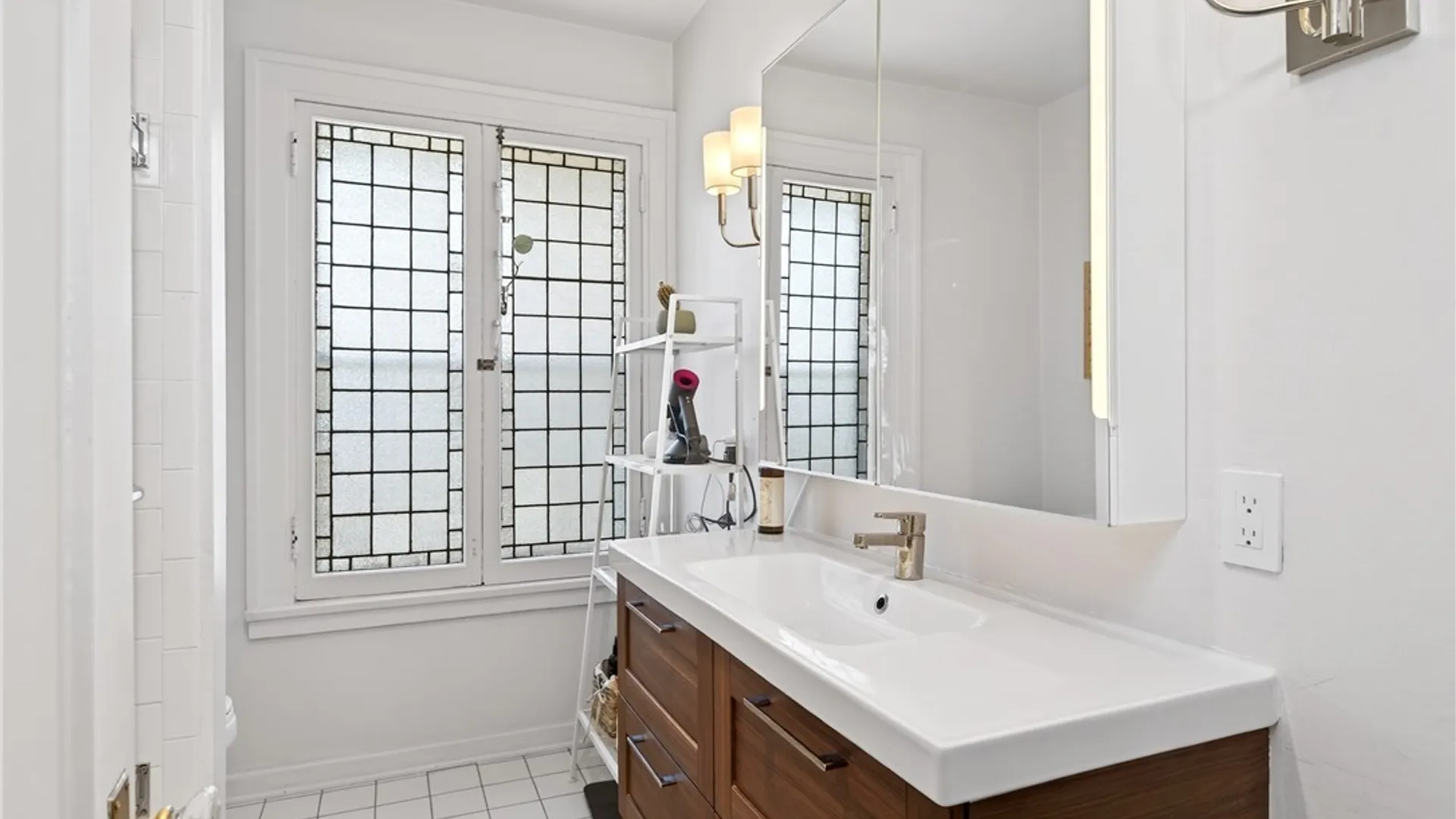 Property at 3 Clarendon Place, Buffalo, NY 14209 23