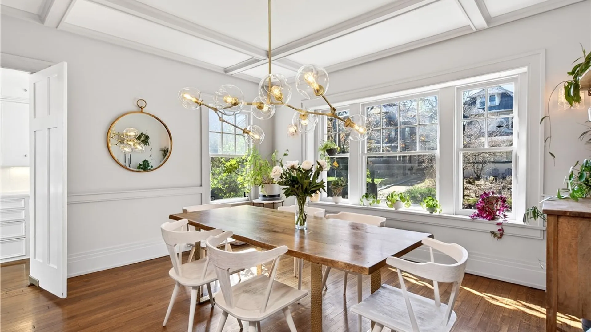 Property at 3 Clarendon Place, Buffalo, NY 14209 5