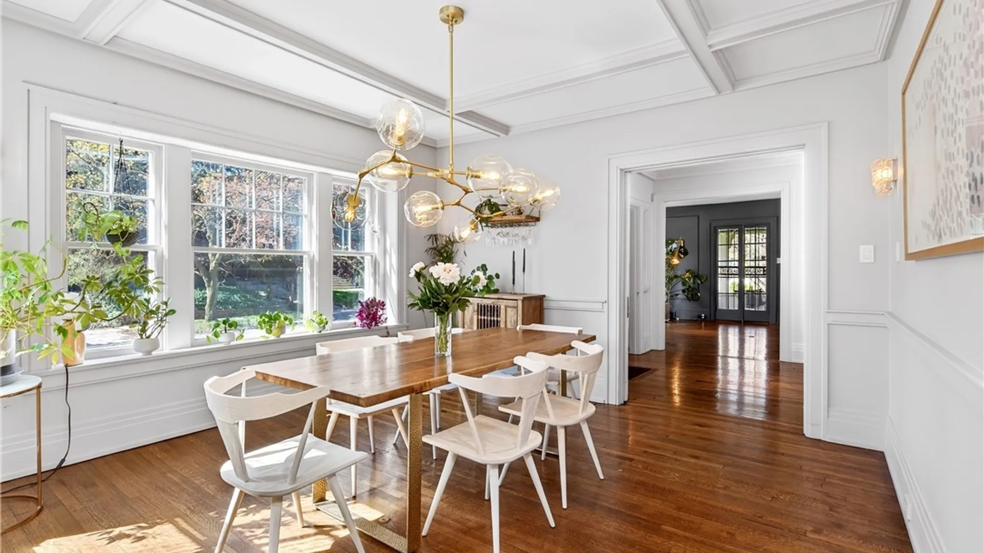 Property at 3 Clarendon Place, Buffalo, NY 14209 6