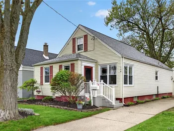 Property at 124 Hillcrest Rd, Tonawanda, NY 14150