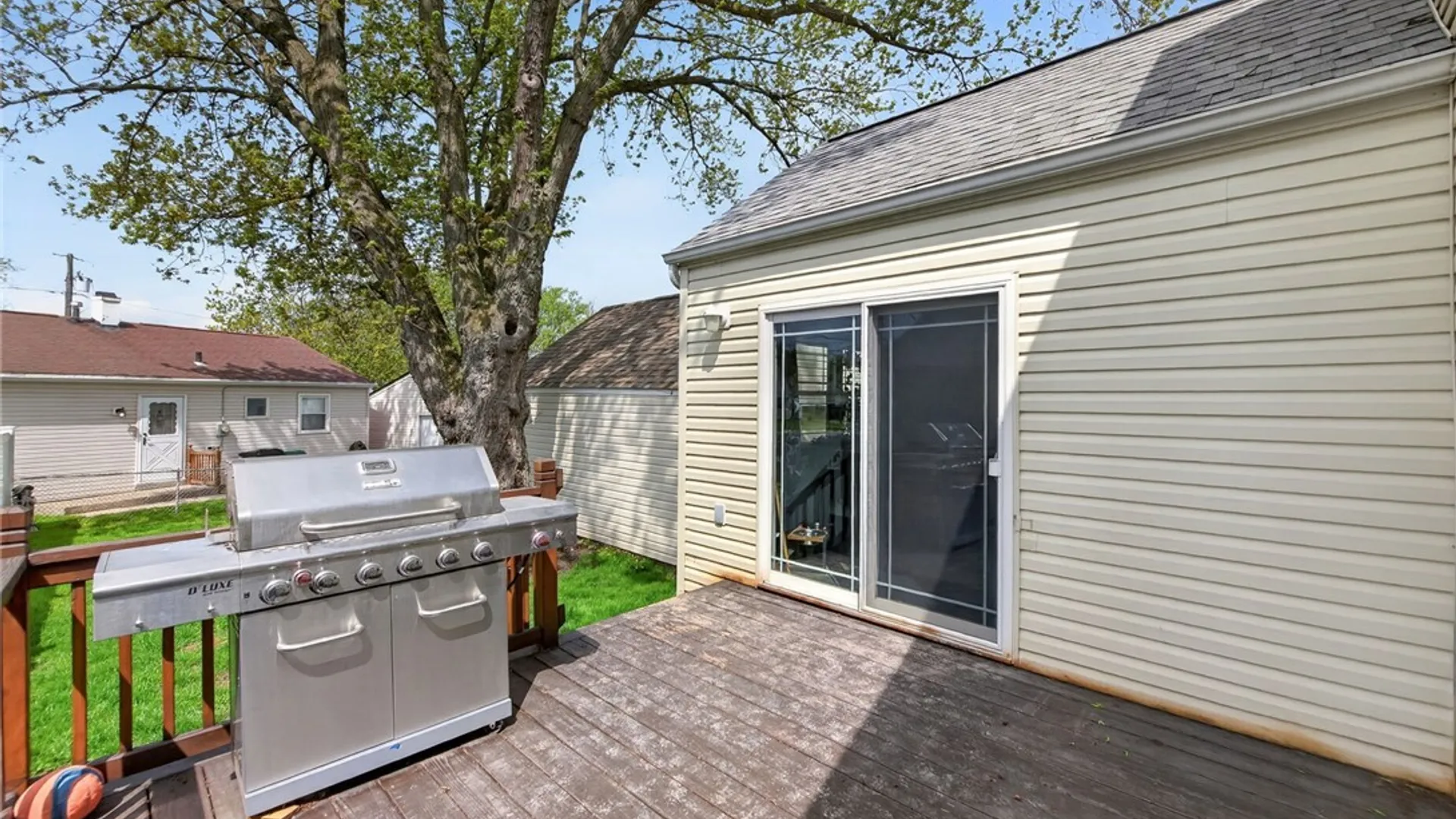 Property at 124 Hillcrest Rd, Tonawanda, NY 14150 39