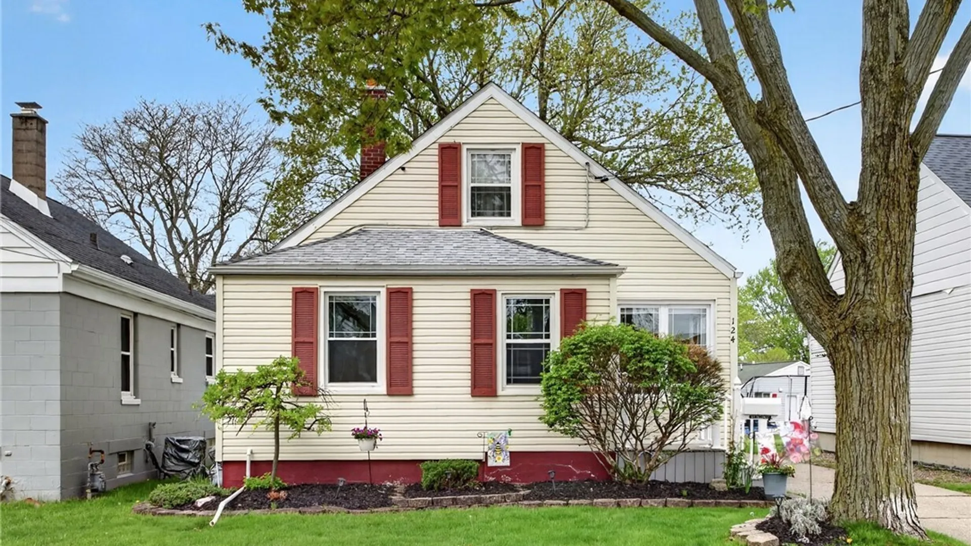 Property at 124 Hillcrest Rd, Tonawanda, NY 14150 45