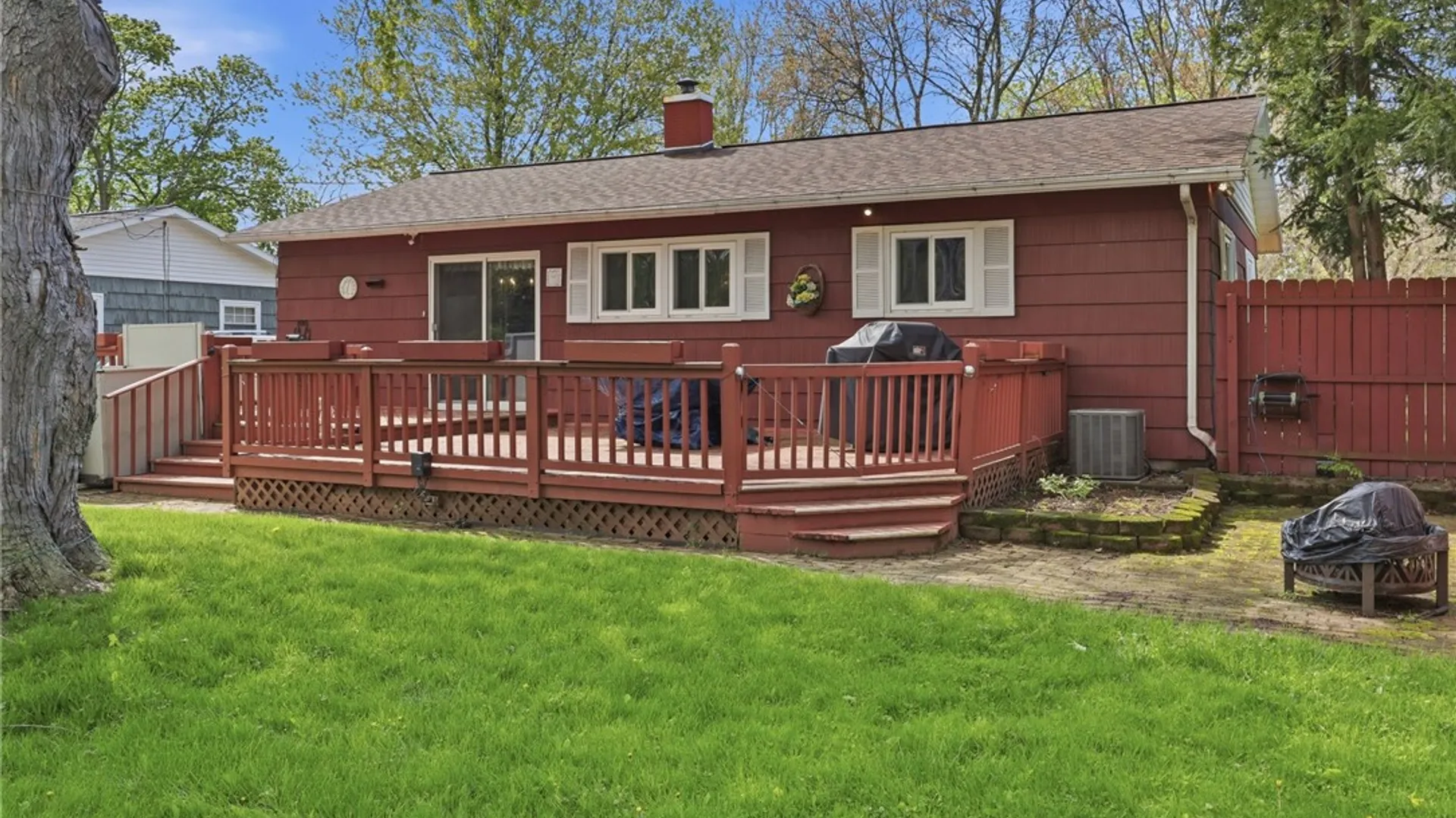 Property at 336 Hollybrook Road, Henrietta, NY 14623 27
