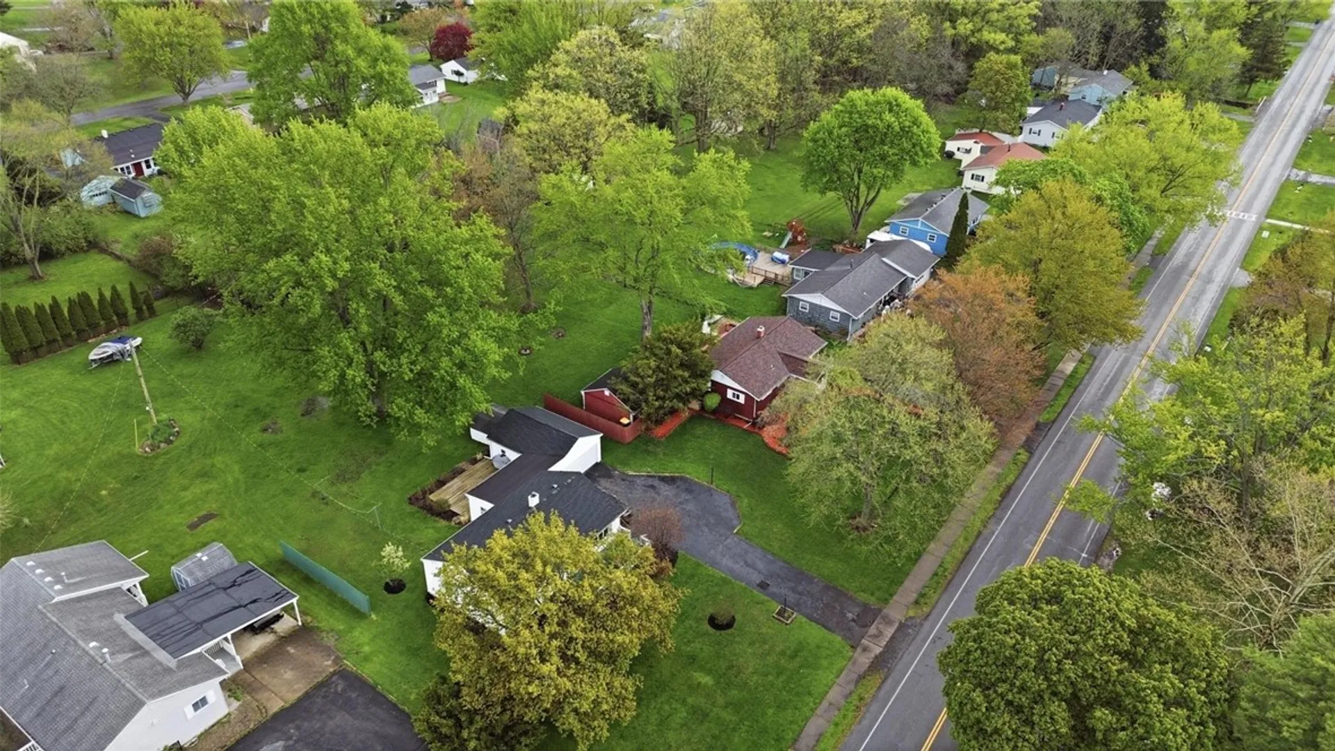 Property at 336 Hollybrook Road, Henrietta, NY 14623 35