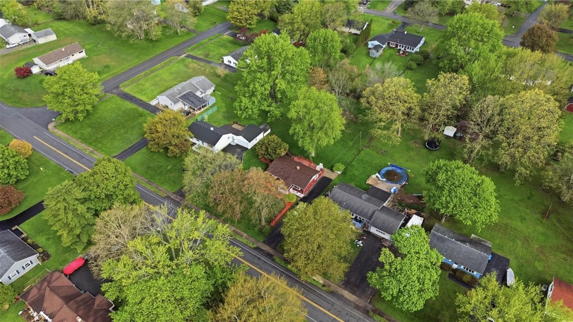 Property at 336 Hollybrook Road, Henrietta, NY 14623 42