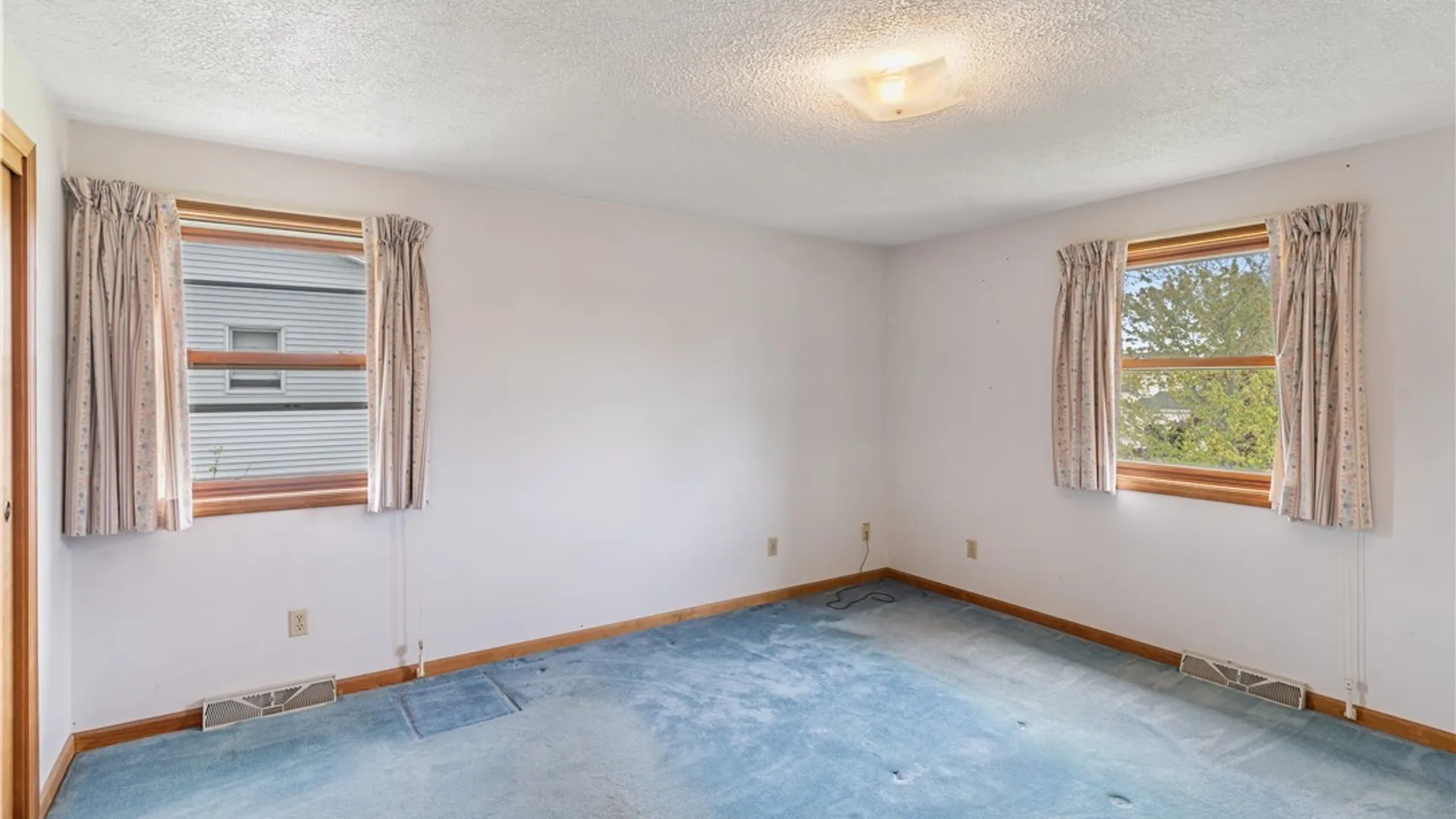 Property at 6396 Mayflower Lane, Hamburg, NY 14085 19