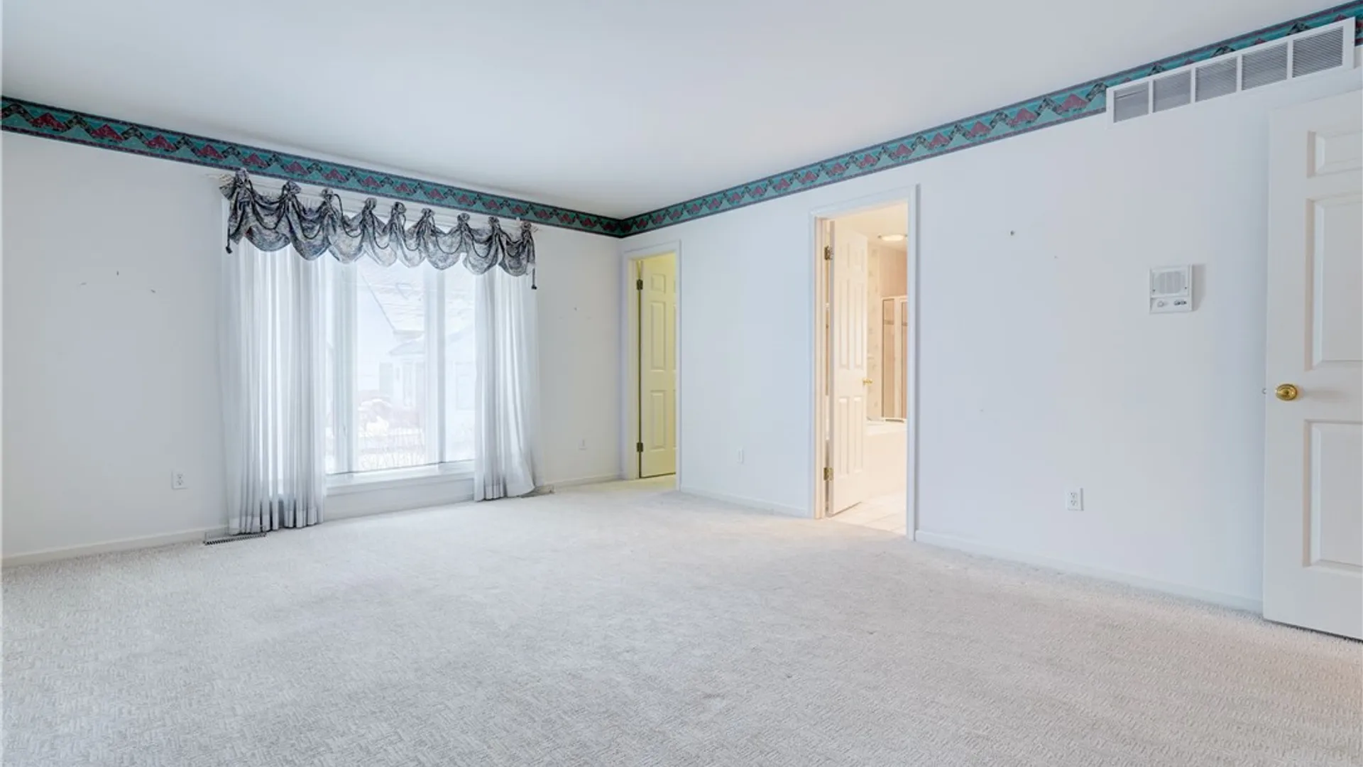 Property at 2 Dartmouth Court, Pittsford, NY 14534 16