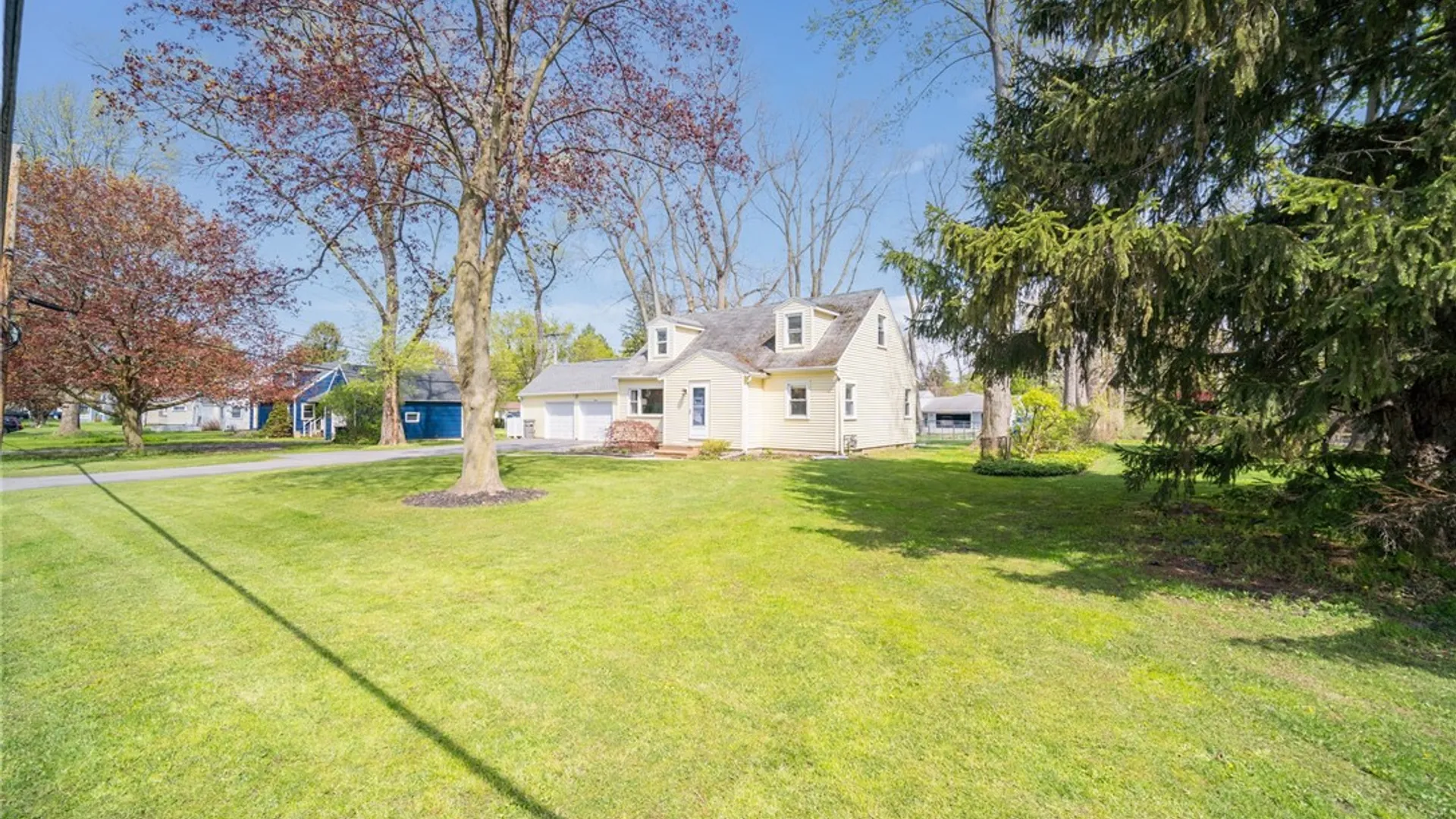 Property at 994 Gravel Road, Webster, NY 14580 3