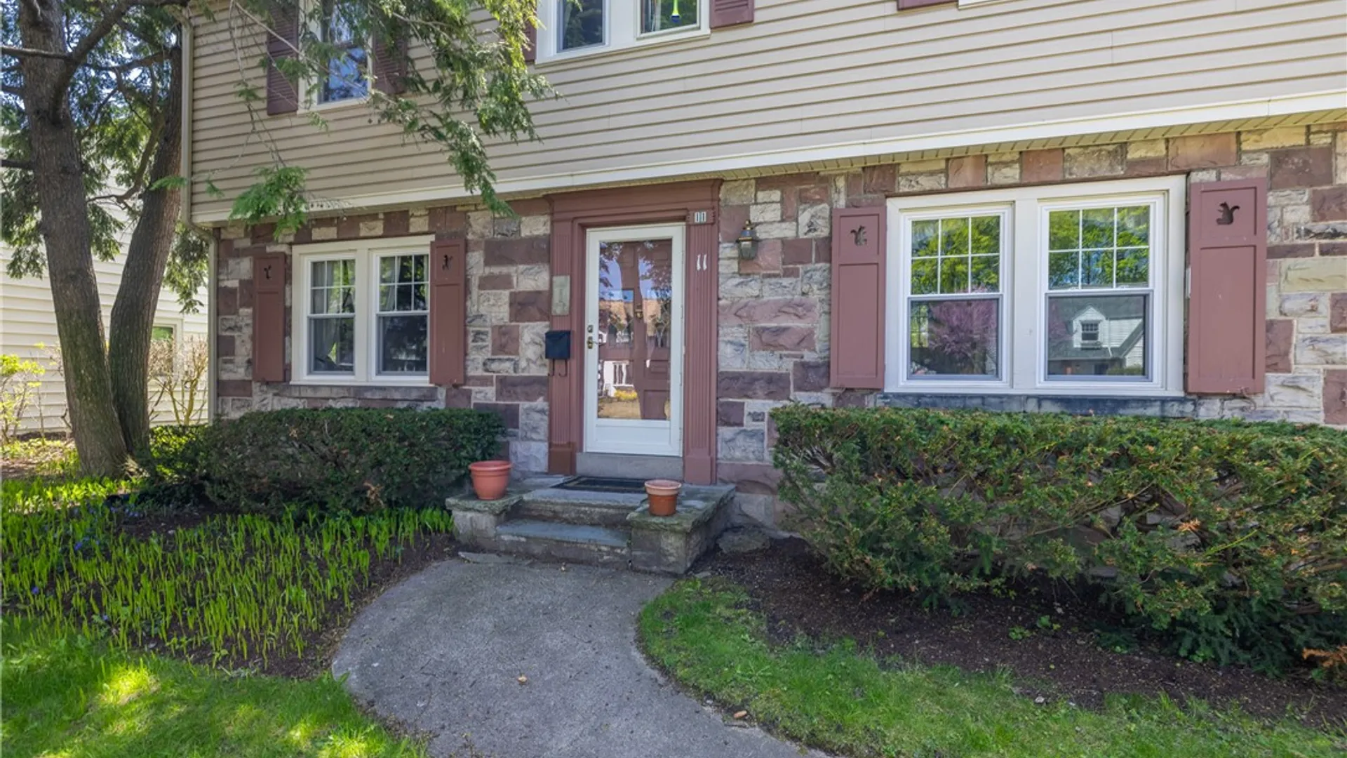 Property at 11 Covington Road, Irondequoit, NY 14617 6