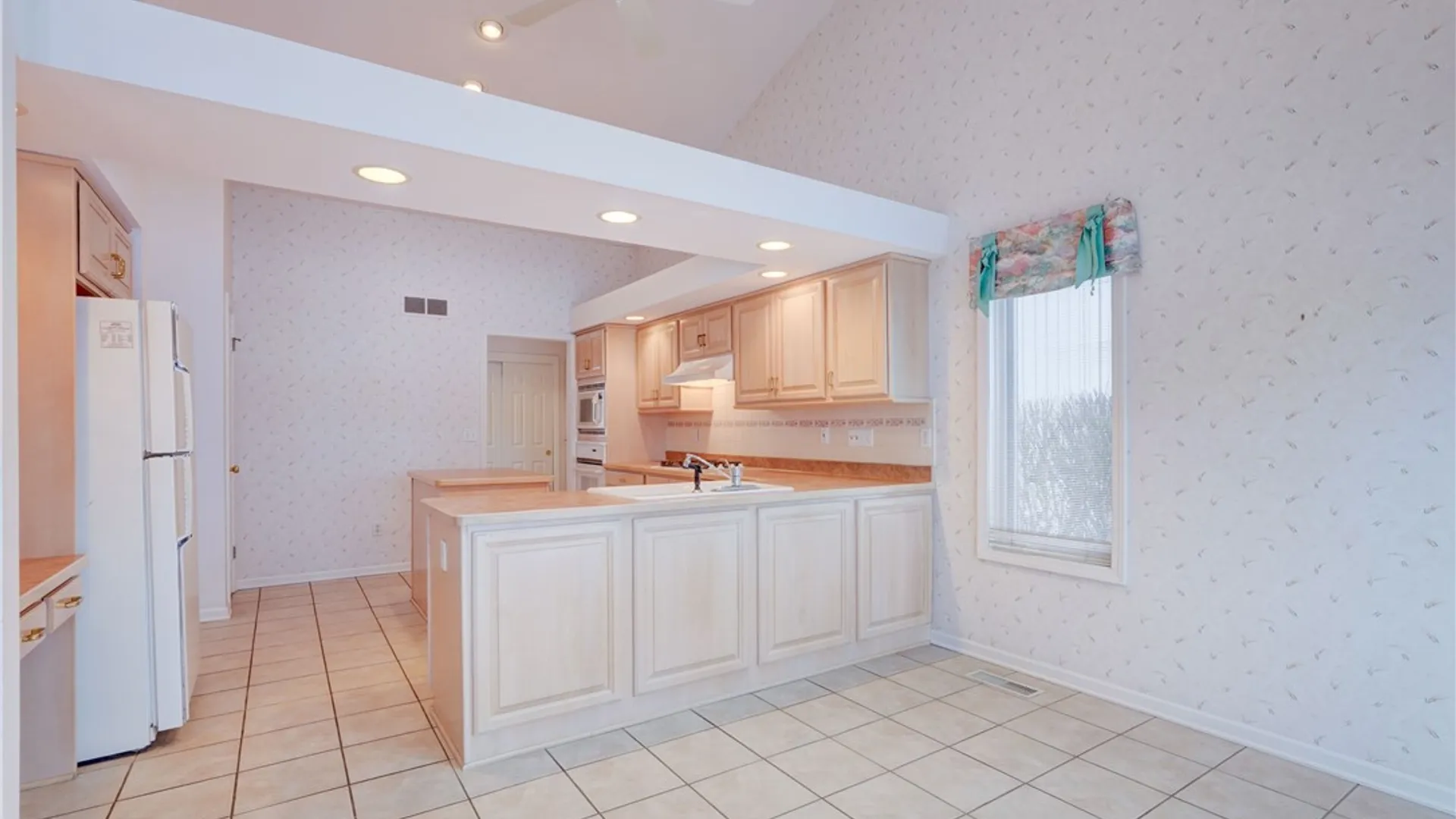 Property at 2 Dartmouth Court, Pittsford, NY 14534 10