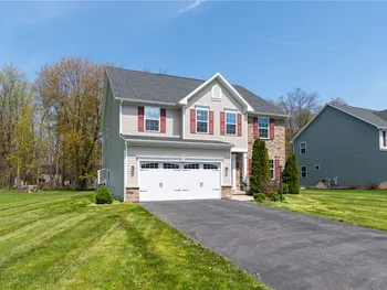 708 Hillspring, Webster, NY 14580