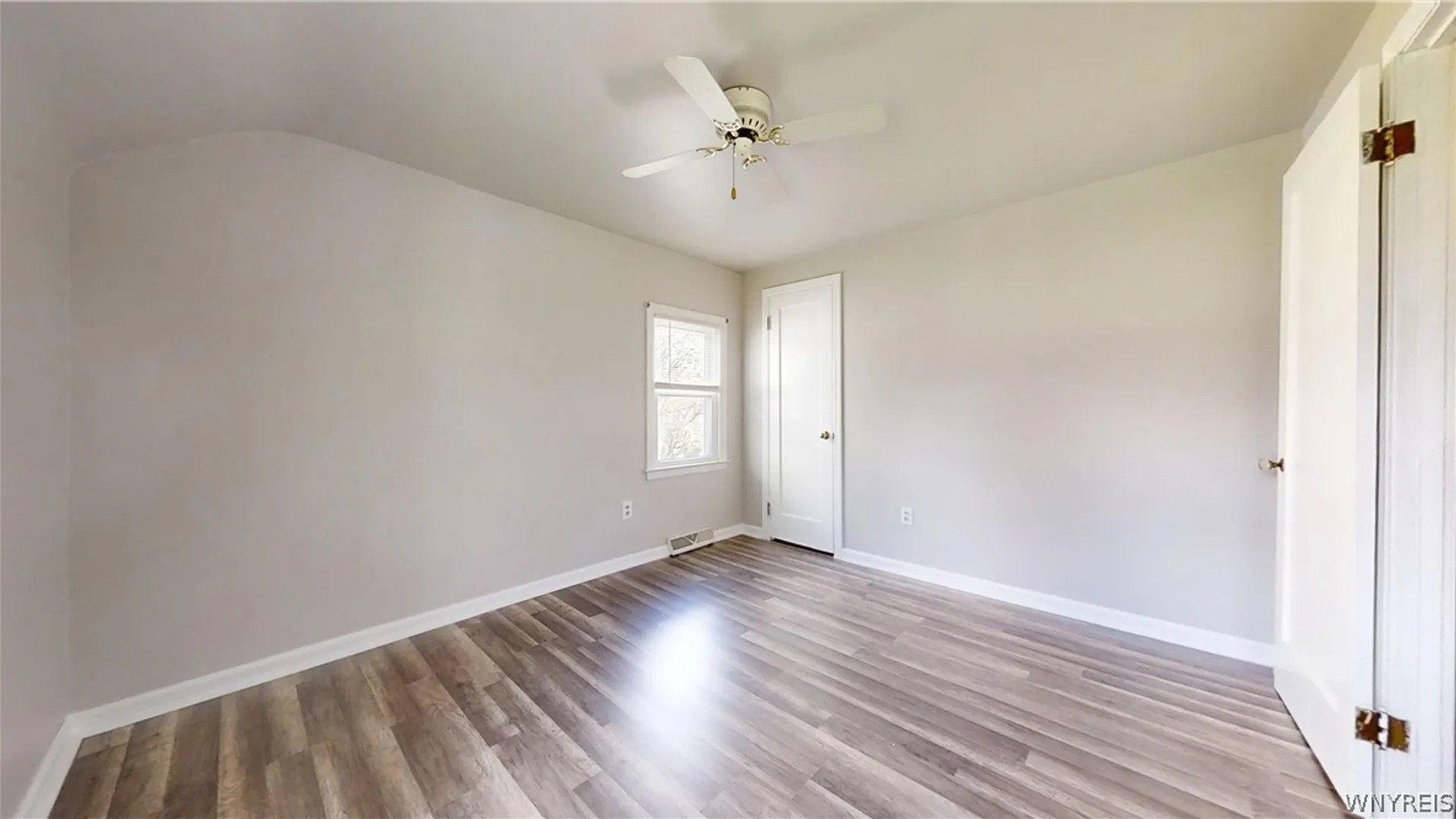Property at 130 Kettering Drive, Tonawanda, NY 14223 12