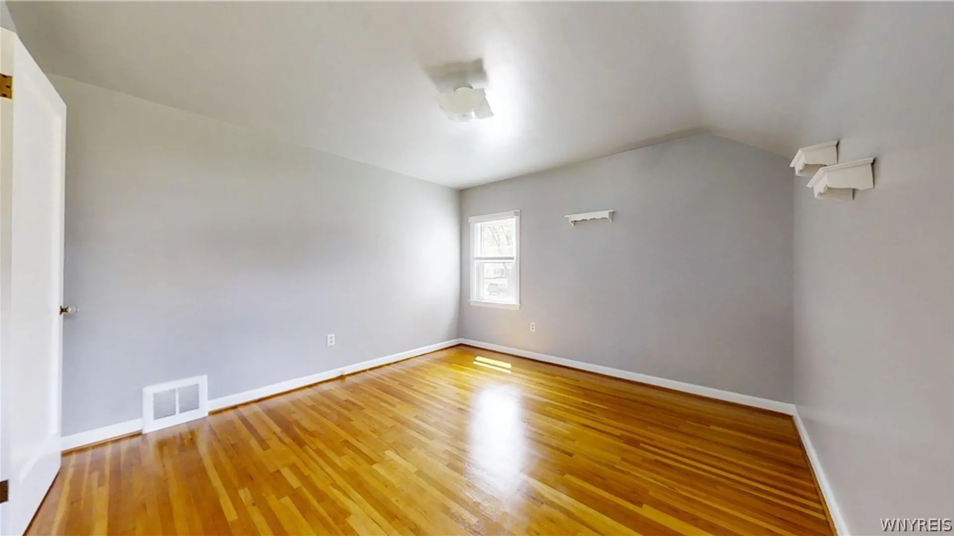Property at 130 Kettering Drive, Tonawanda, NY 14223 15