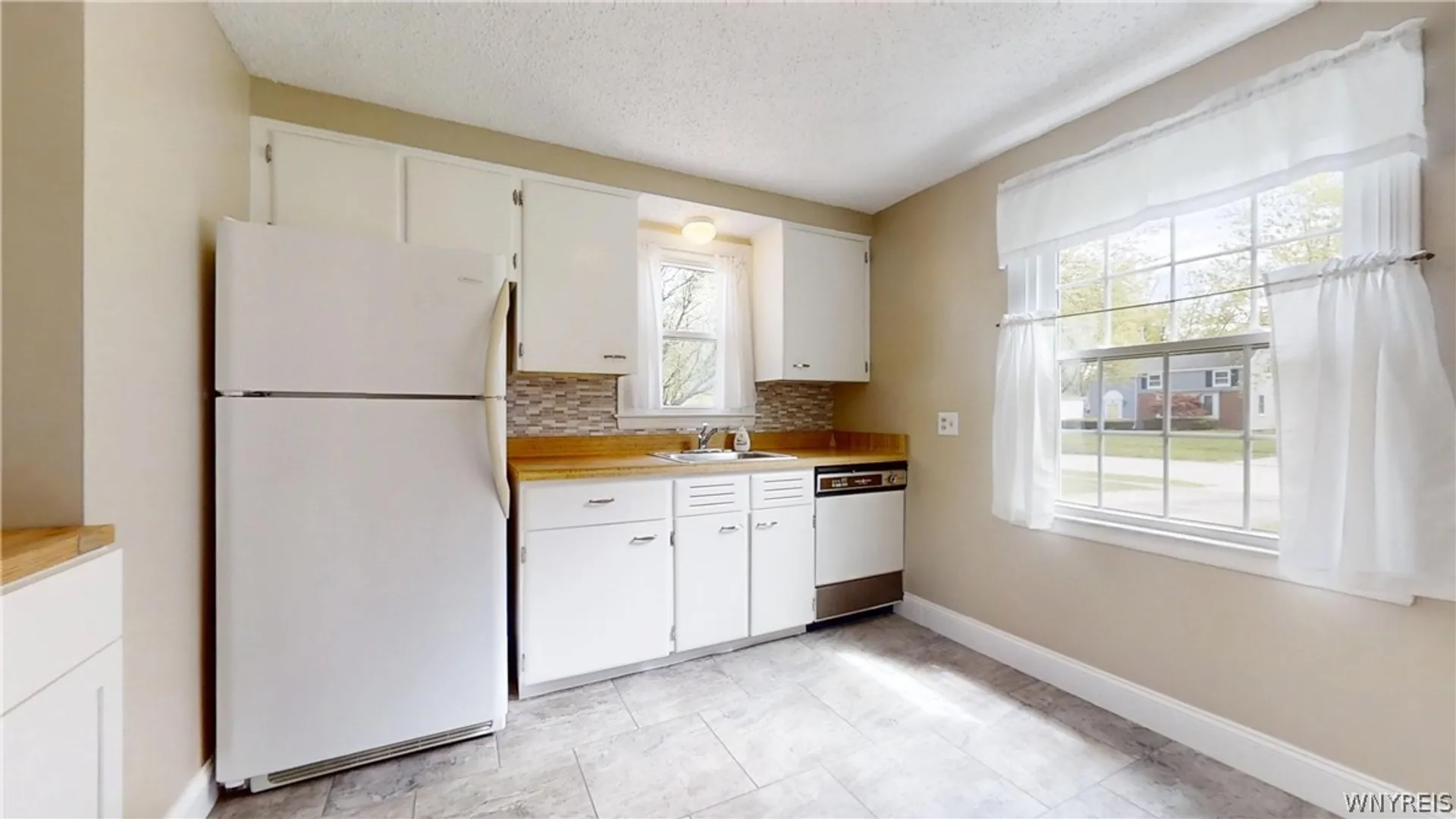Property at 130 Kettering Drive, Tonawanda, NY 14223 6