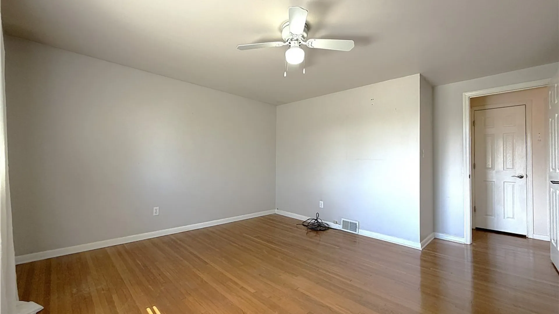 Property at 221 Greenmeadow Drive, West Seneca, NY 14224 13