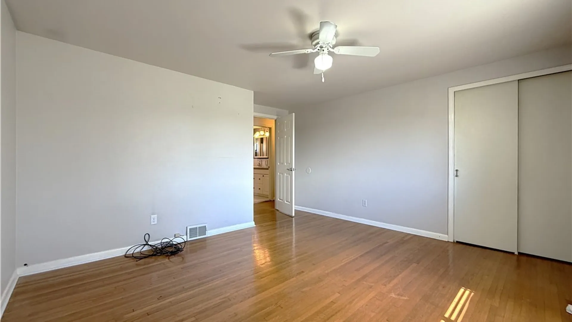 Property at 221 Greenmeadow Drive, West Seneca, NY 14224 14