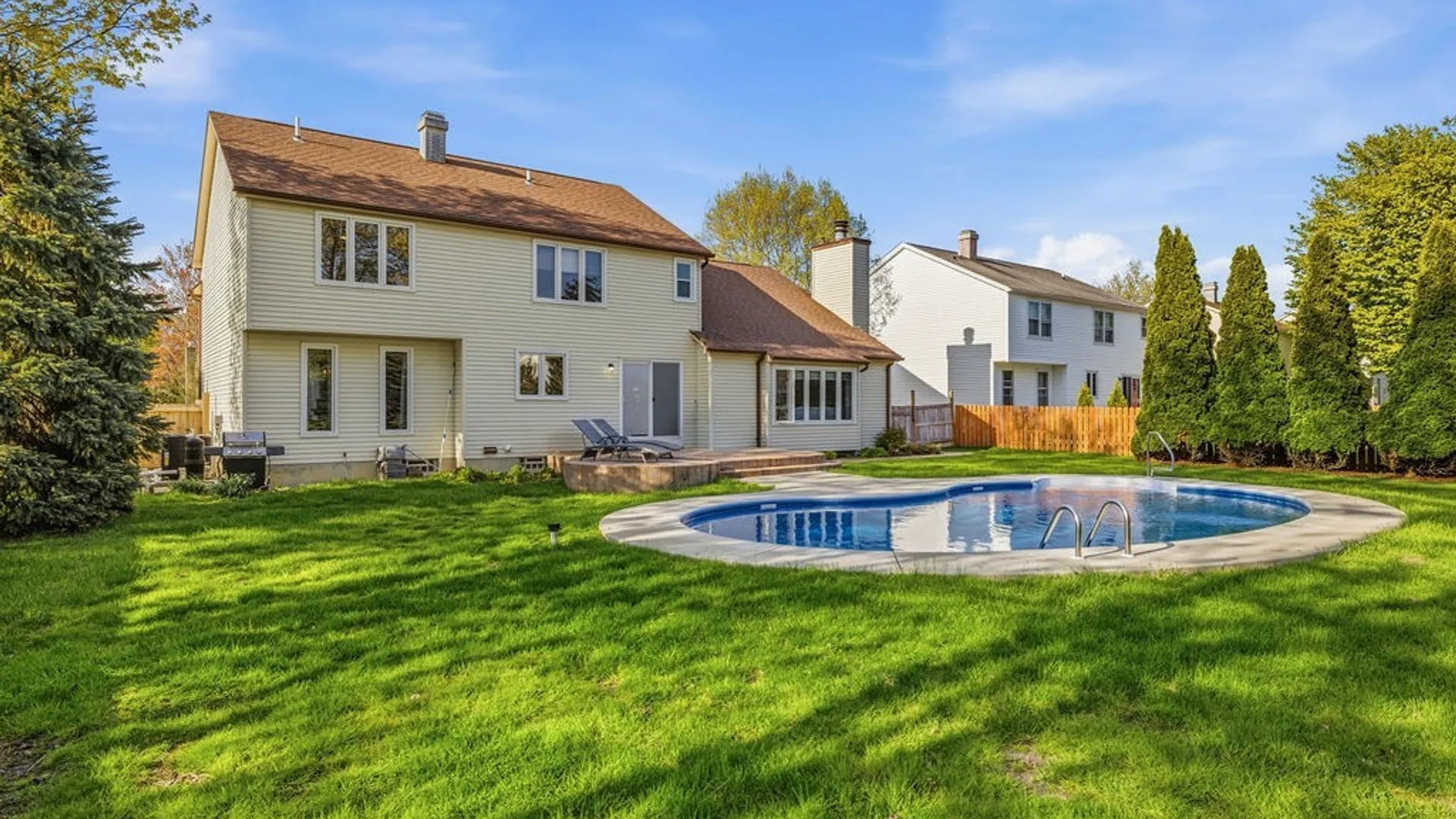 Property at 2776 Coventry, Hamburg, NY 14075 3