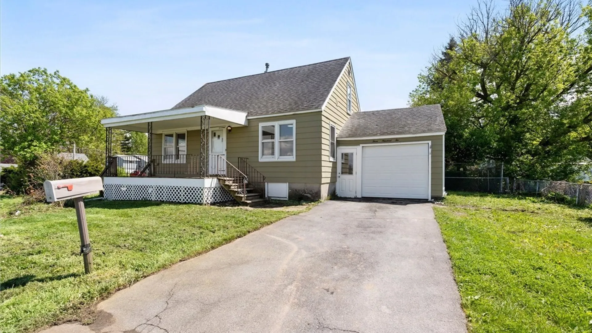 Property at 302 Hinsdale Road, Salina, NY 13211 28