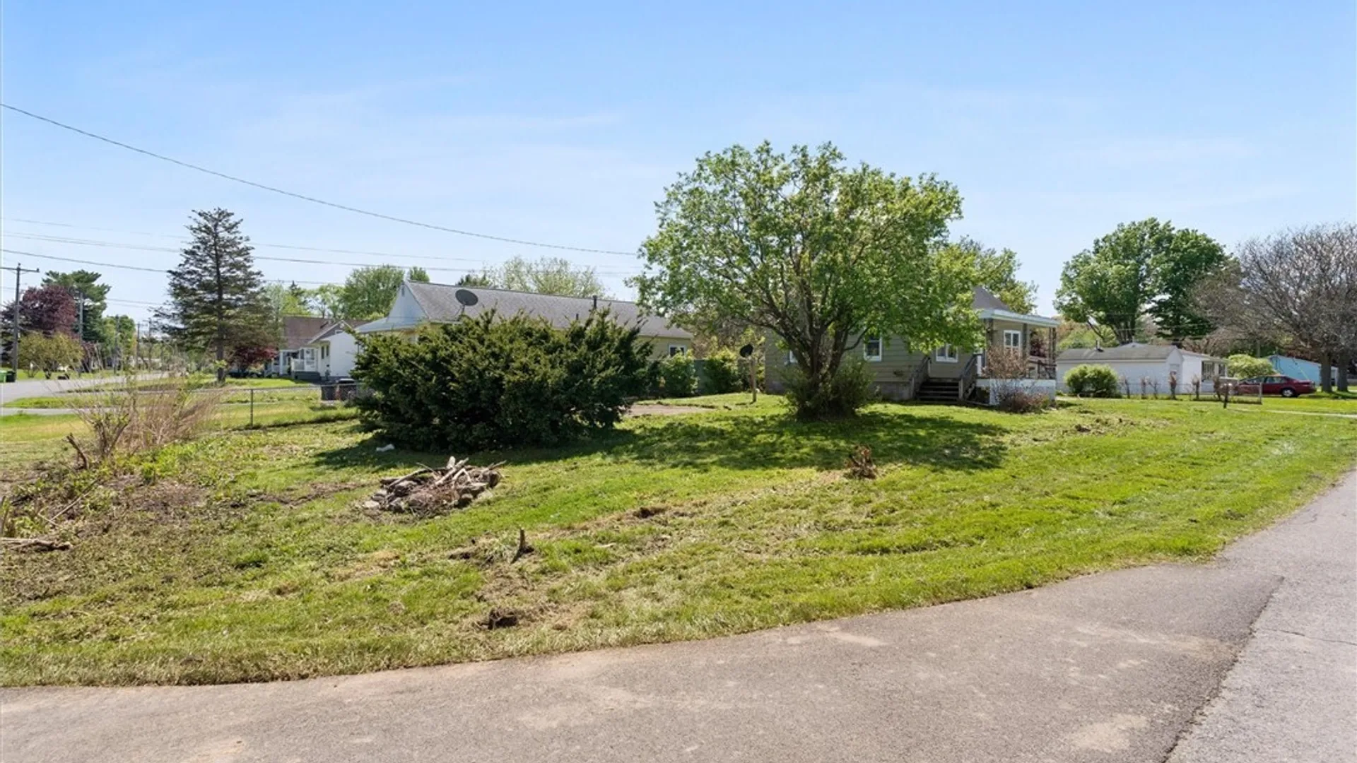 Property at 302 Hinsdale Road, Salina, NY 13211 29