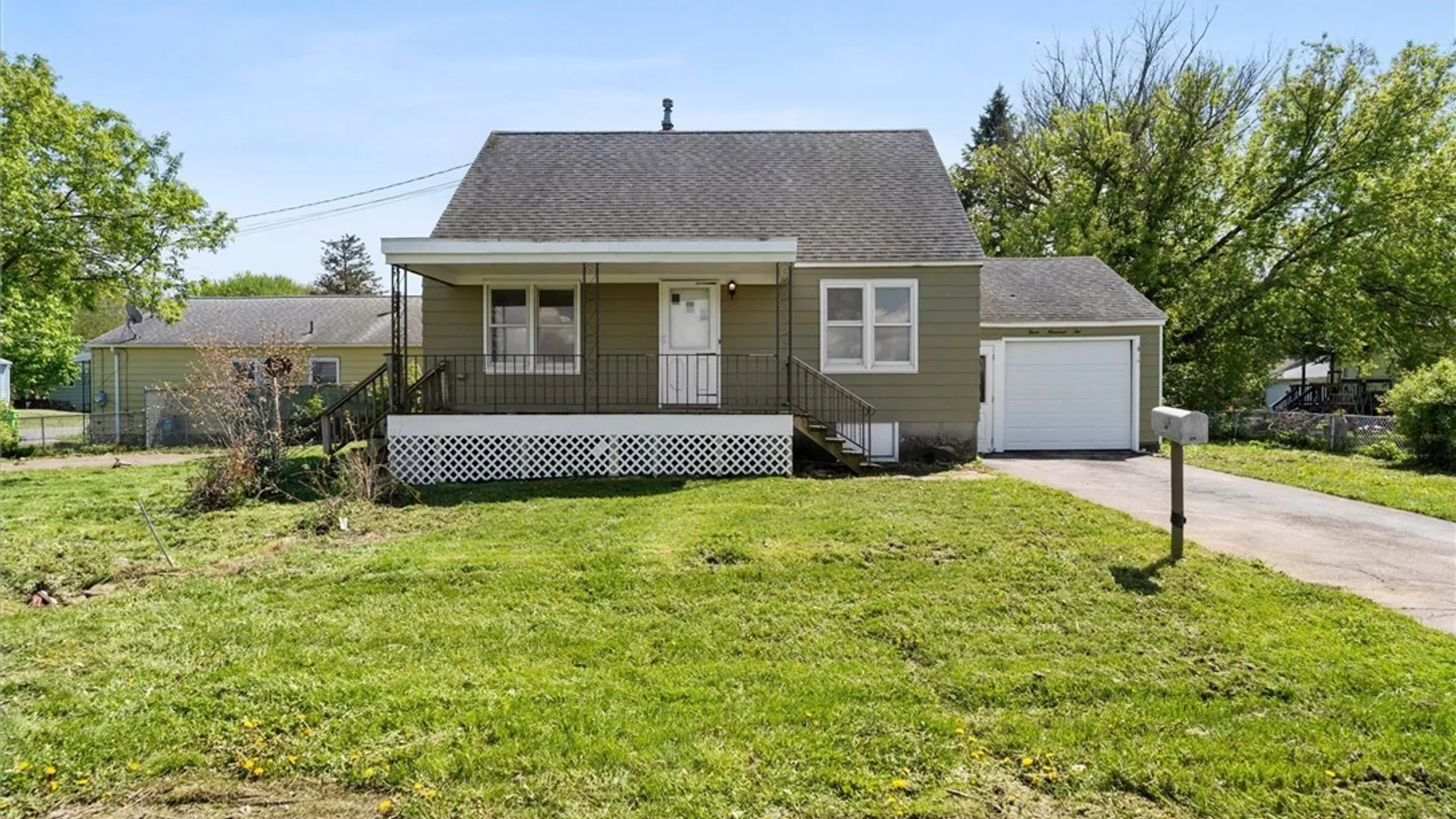 Property at 302 Hinsdale Road, Salina, NY 13211 35