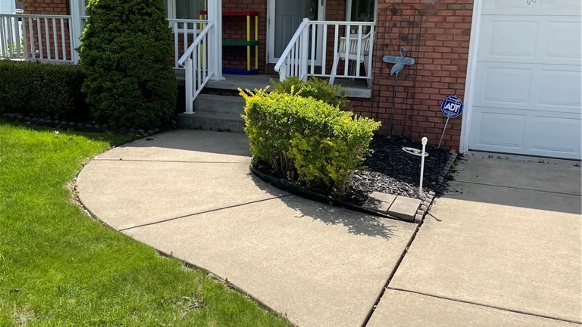 Property at 43 Garnet Drive, Cheektowaga, NY 14227 3