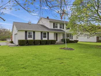 Property at 6585 Heather Drive, Lockport Town, NY 14094