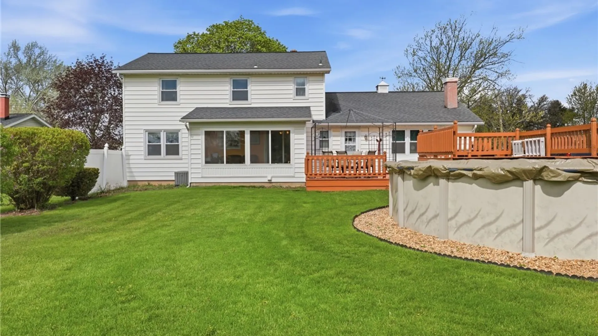 Property at 6585 Heather Drive, Lockport Town, NY 14094 35