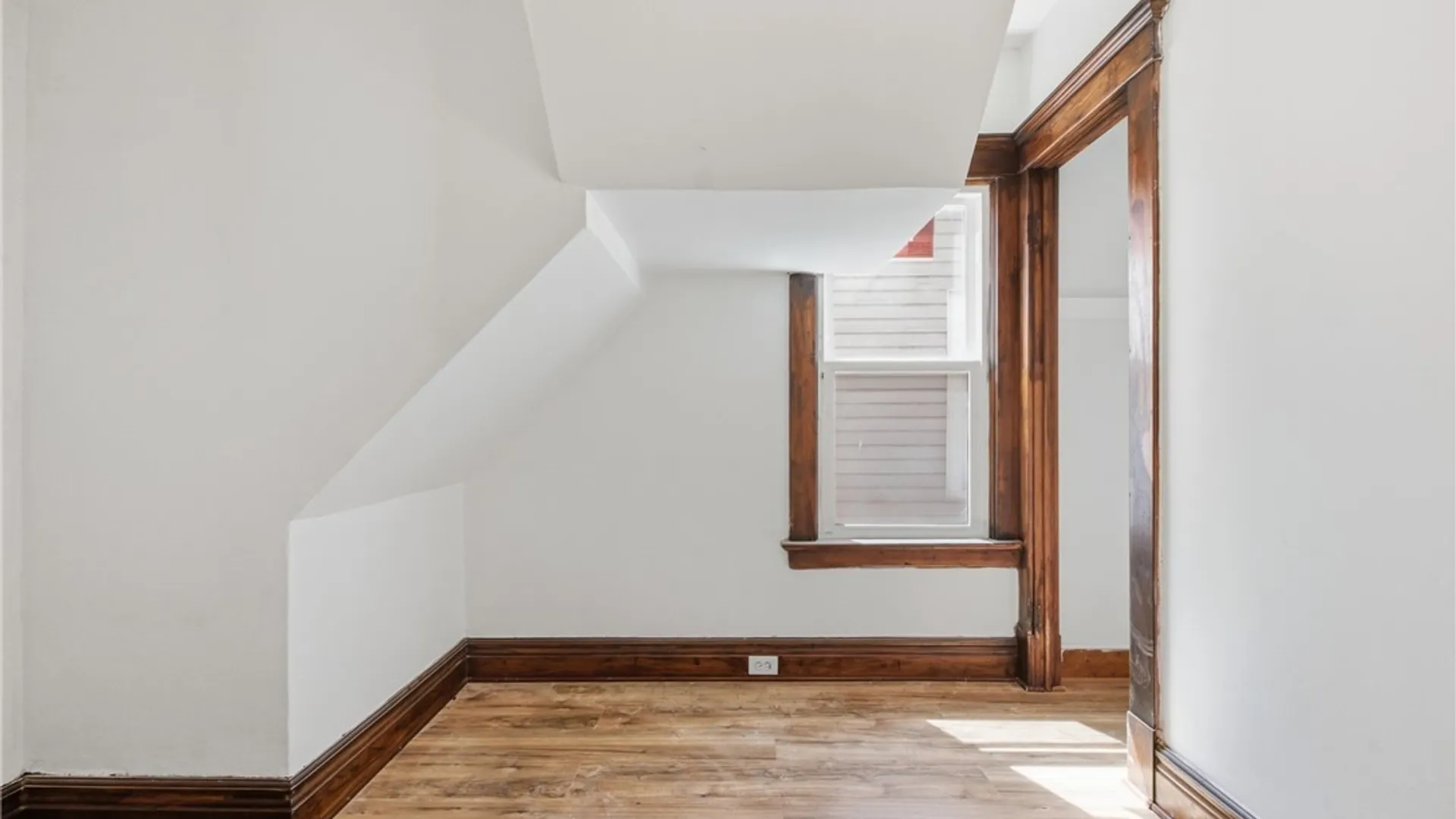 Property at 20 Garfield Street, Buffalo, NY 14207 6