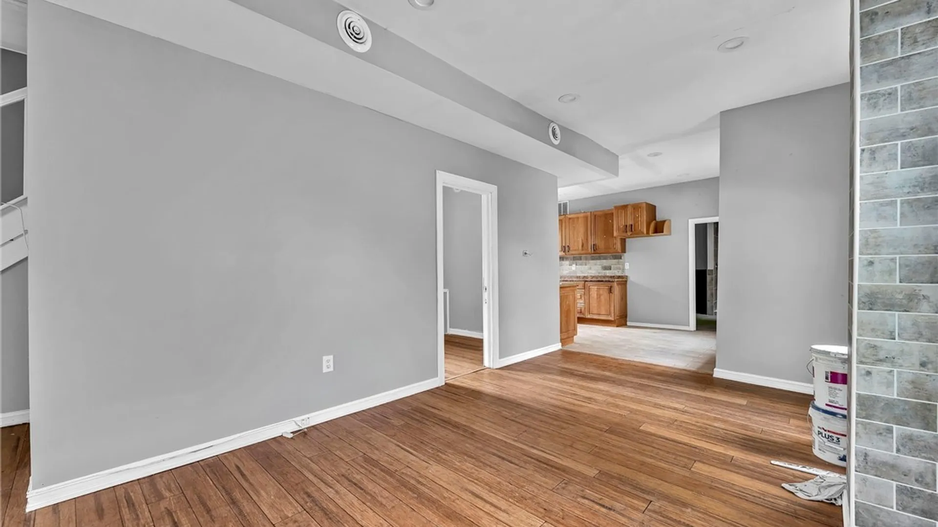 Property at 33 Lafayette Avenue, Buffalo, NY 14213 11