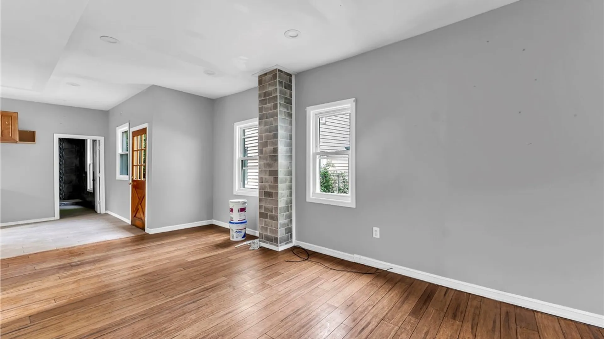 Property at 33 Lafayette Avenue, Buffalo, NY 14213 12